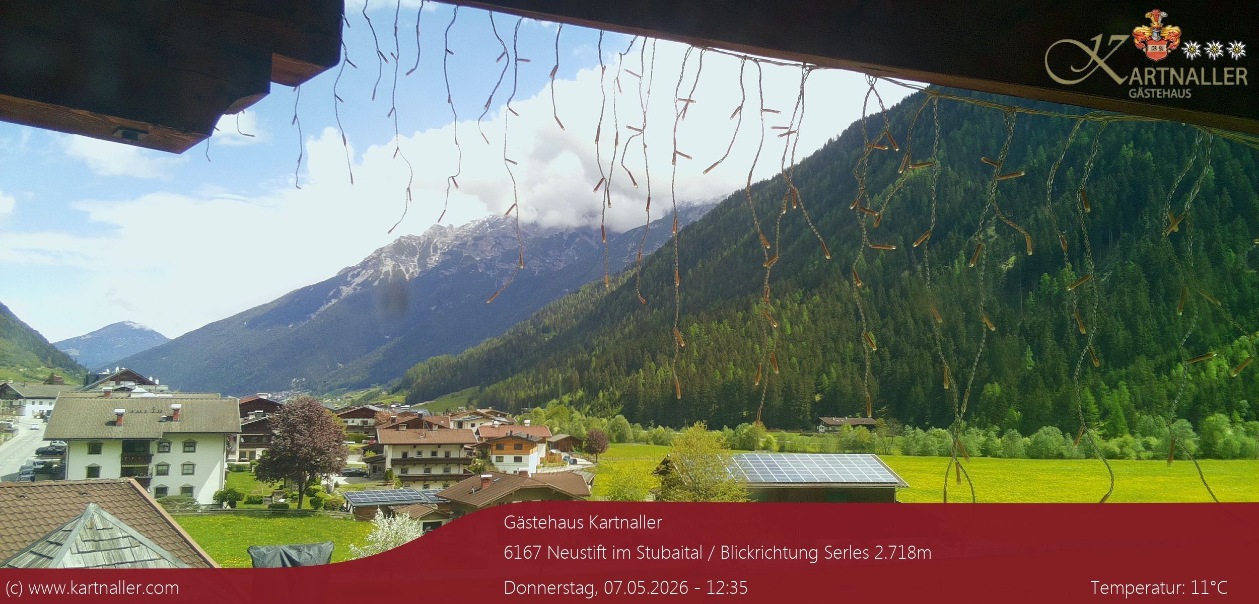 Archiv Foto Webcam Blick Neustift und Serles / Stubaital