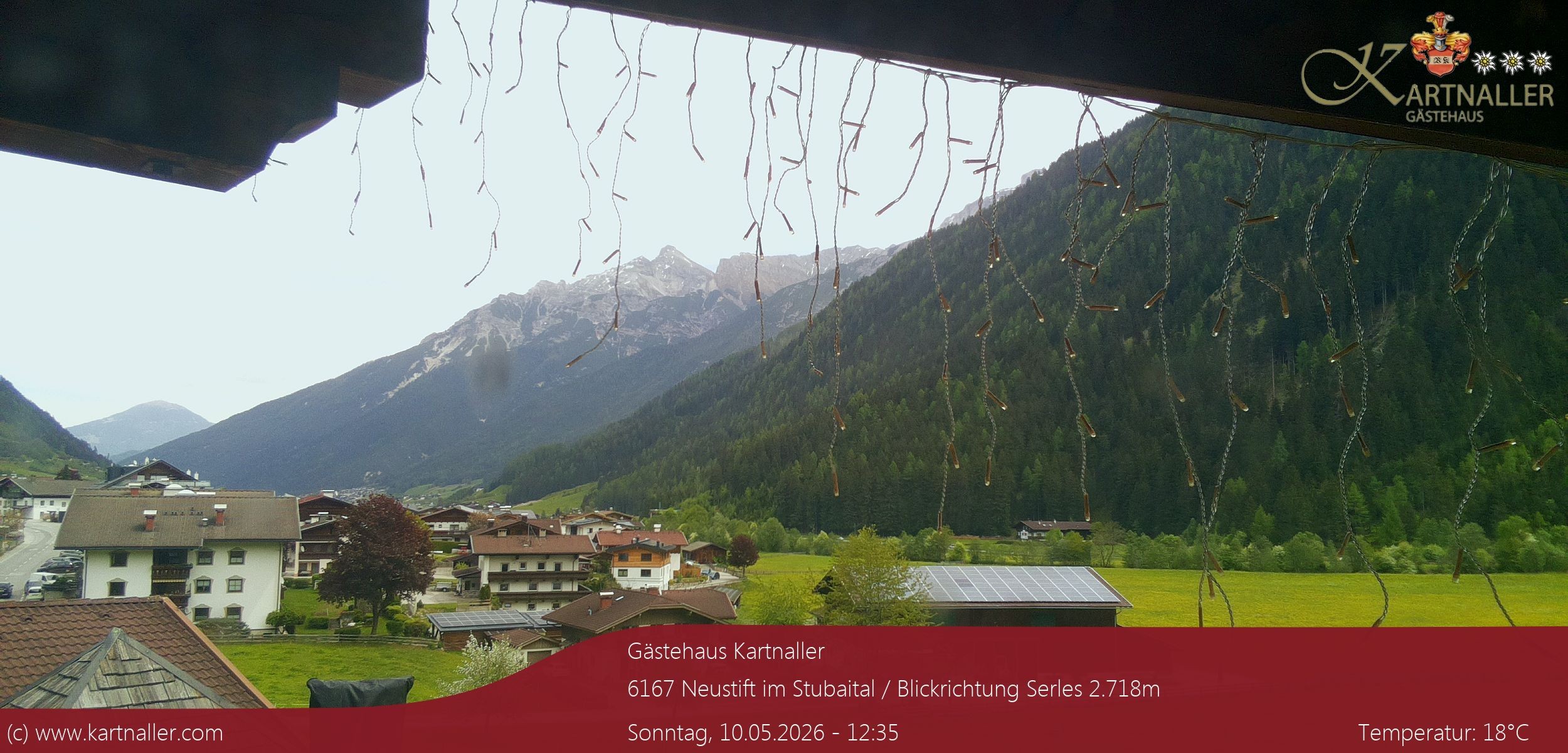 Archived image Webcam View to Neustift and Serles