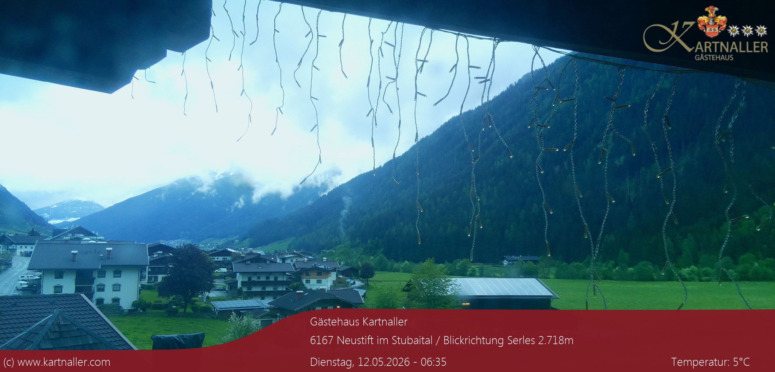 Archiv Foto Webcam Blick Neustift und Serles / Stubaital