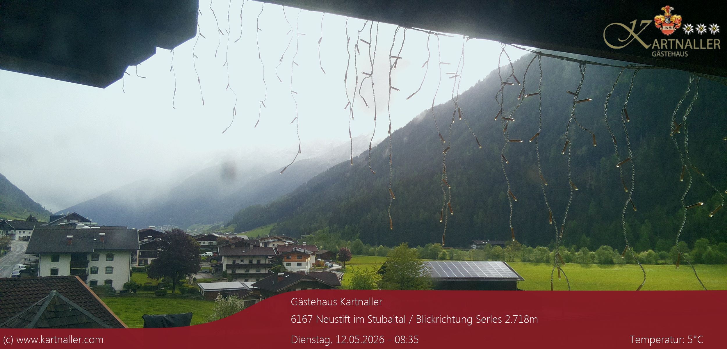 Archiv Foto Webcam Blick Neustift und Serles / Stubaital