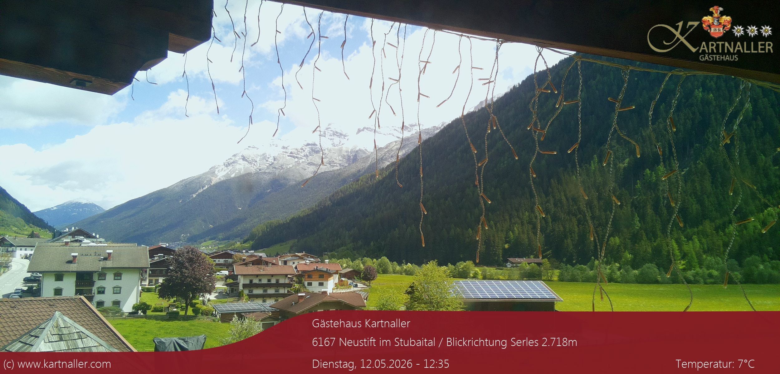 Archiv Foto Webcam Blick Neustift und Serles / Stubaital