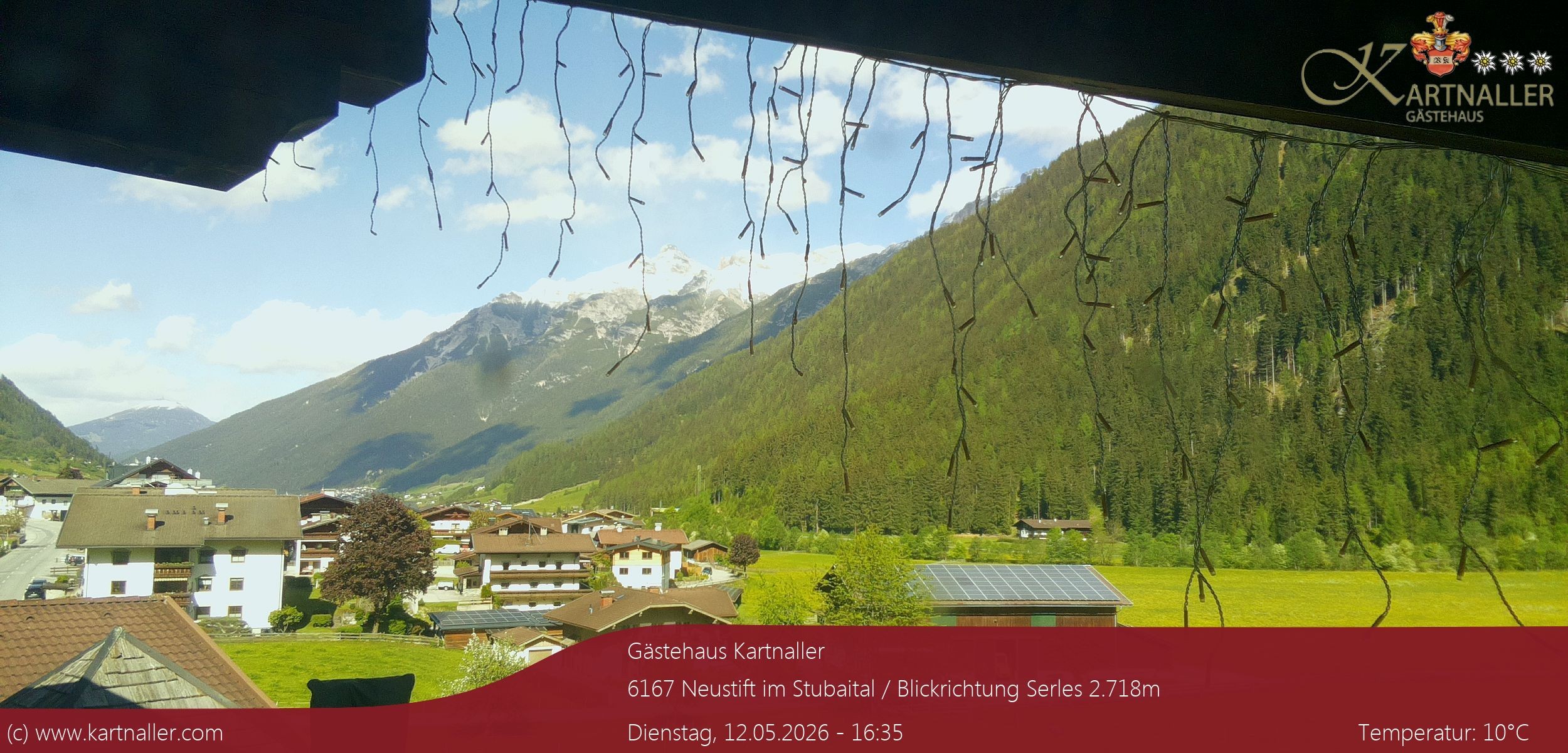 Archiv Foto Webcam Blick Neustift und Serles / Stubaital
