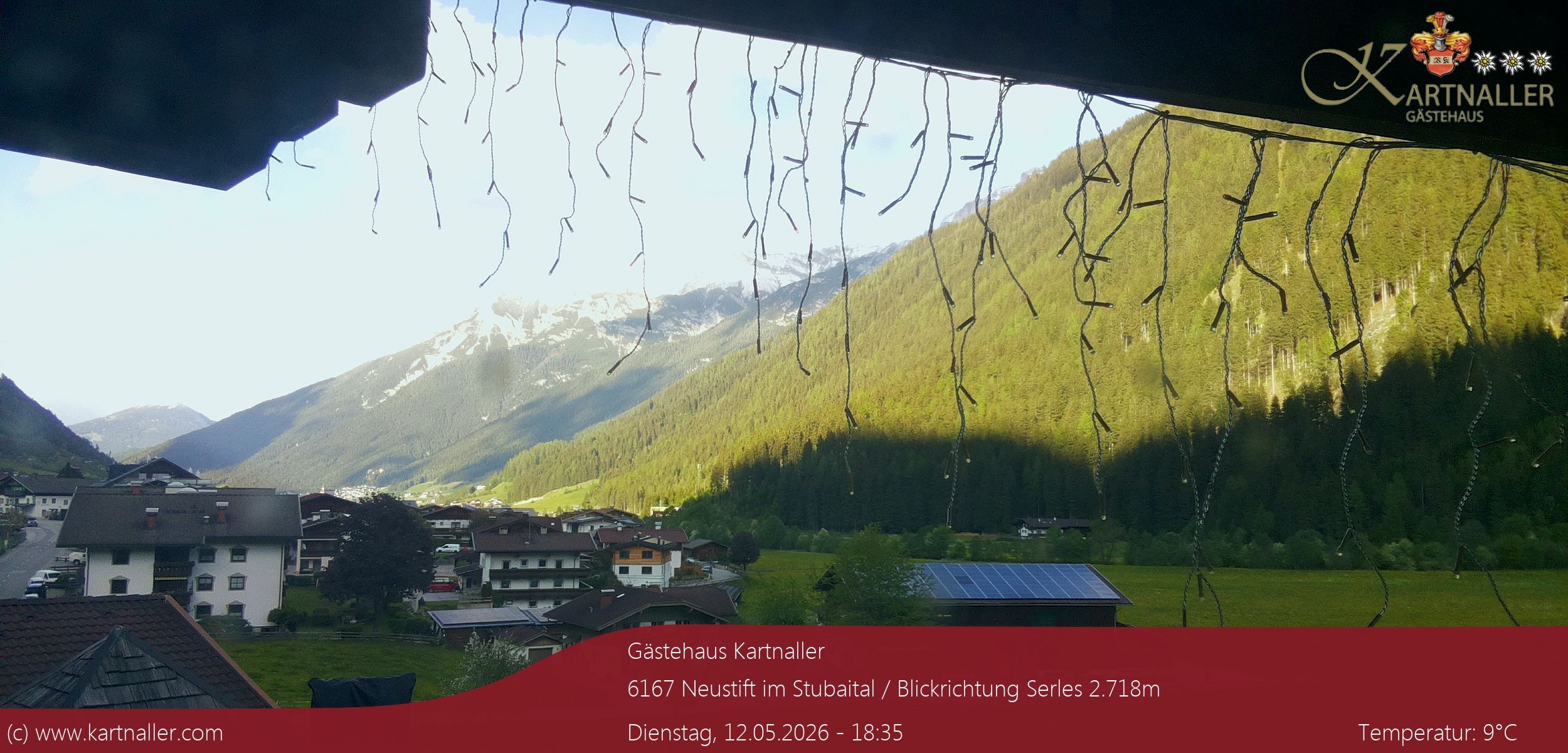 Archiv Foto Webcam Blick Neustift und Serles / Stubaital