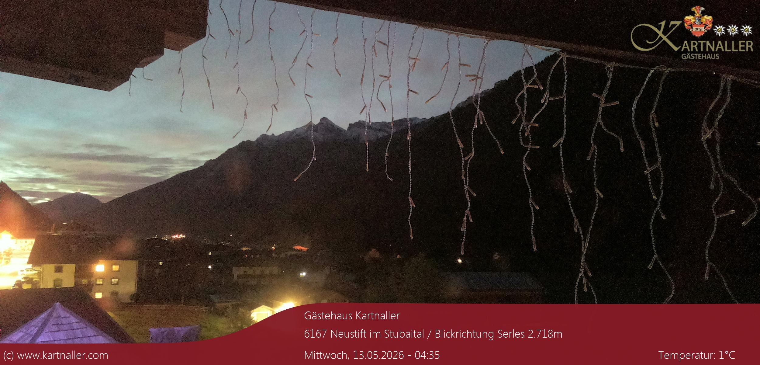Archiv Foto Webcam Blick Neustift und Serles / Stubaital