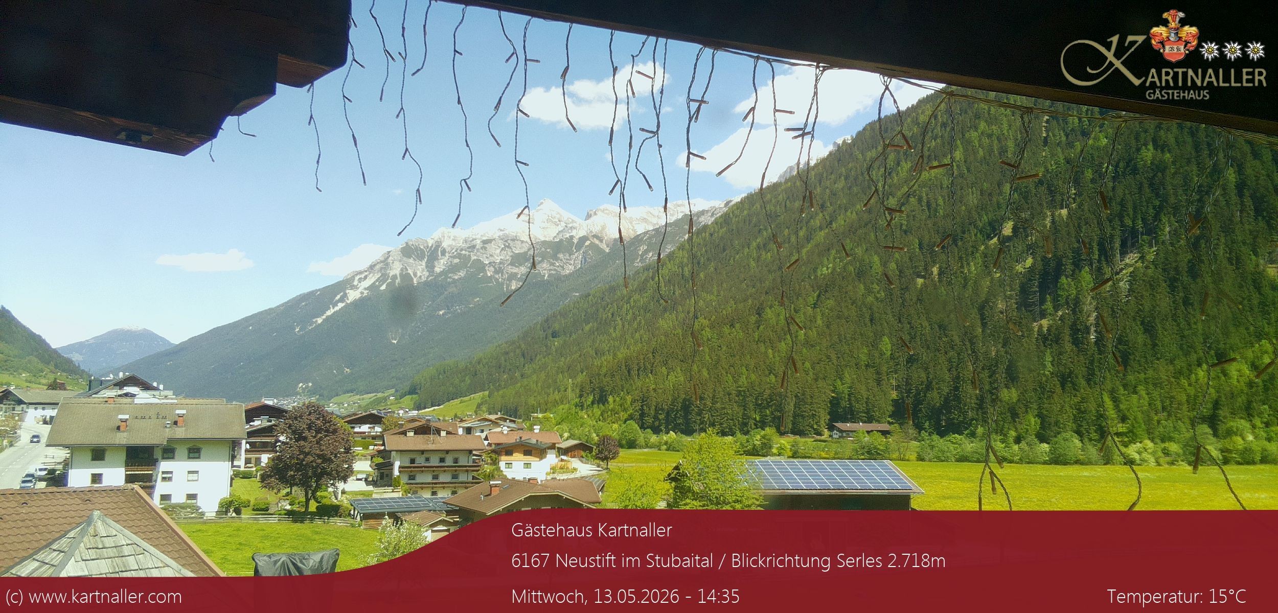 Archiv Foto Webcam Blick Neustift und Serles / Stubaital