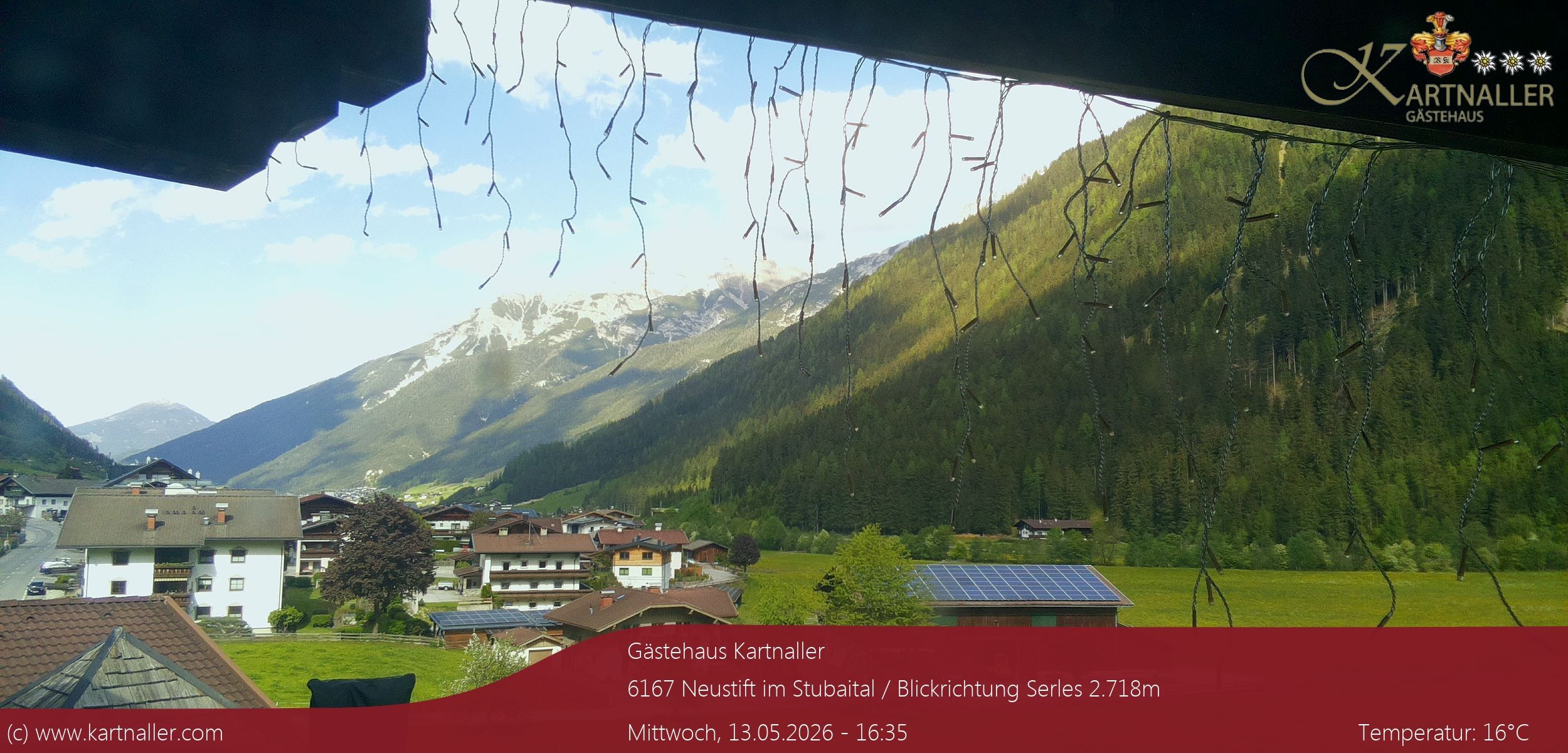 Archiv Foto Webcam Blick Neustift und Serles / Stubaital