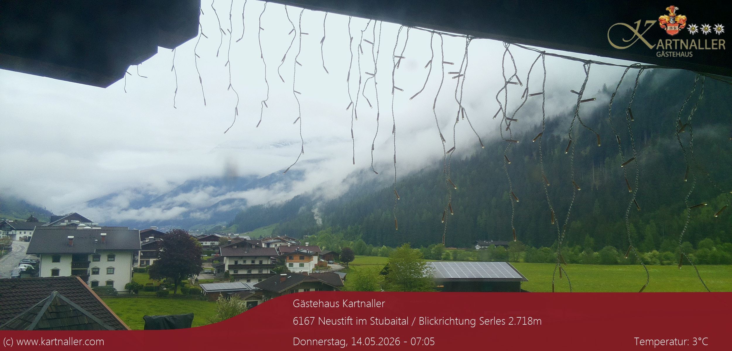 Archiv Foto Webcam Blick Neustift und Serles / Stubaital
