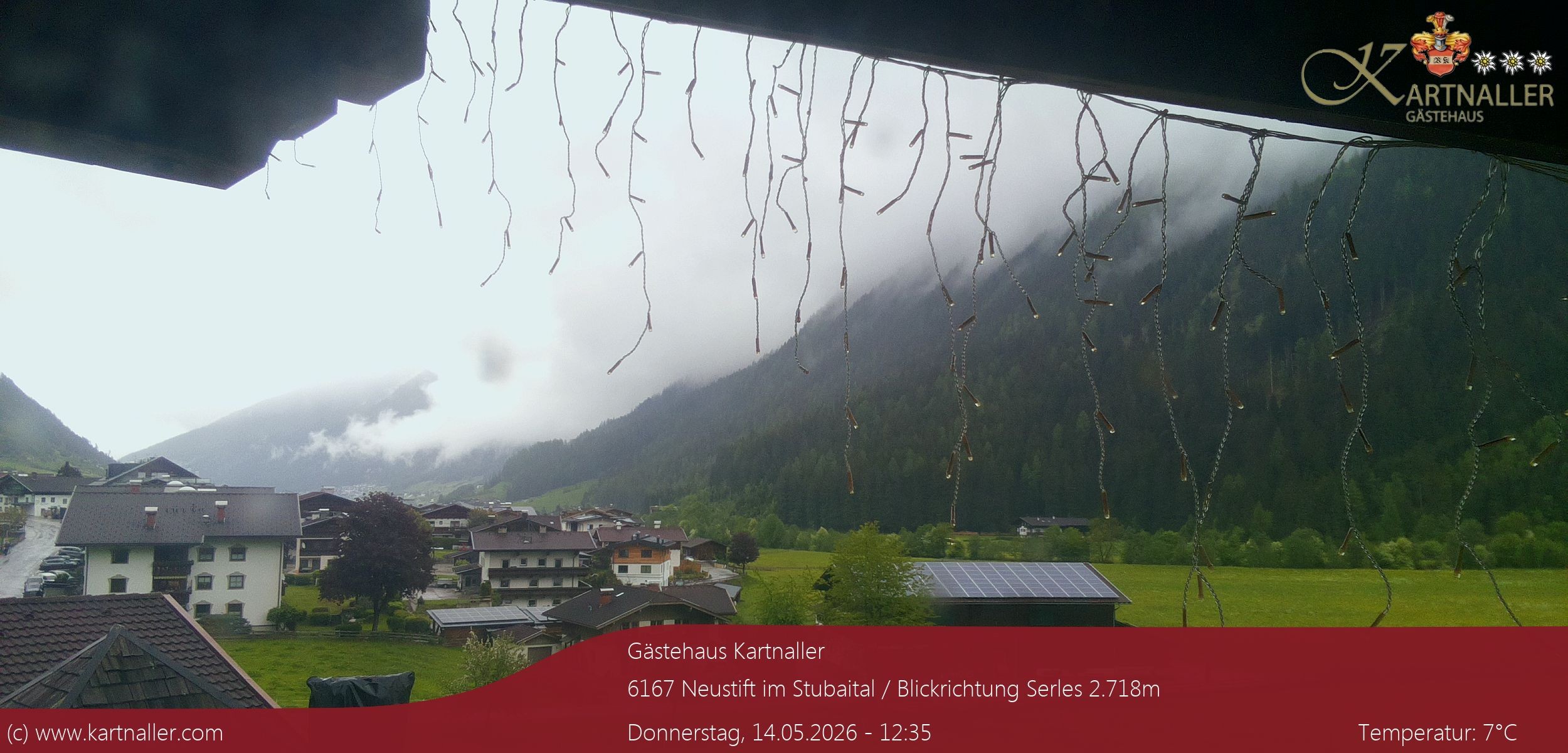 Archiv Foto Webcam Blick Neustift und Serles / Stubaital