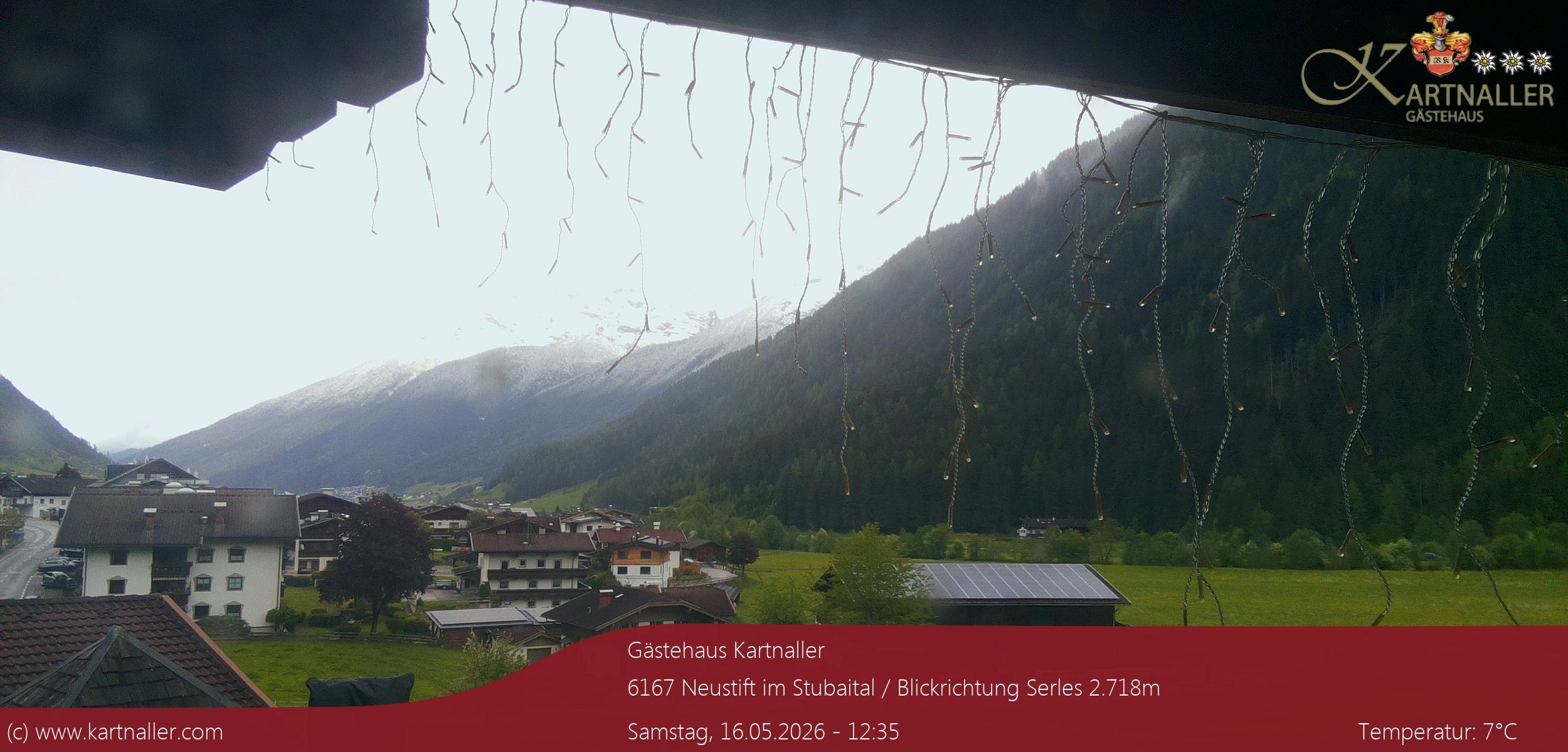 Archived image Webcam View to Neustift and Serles