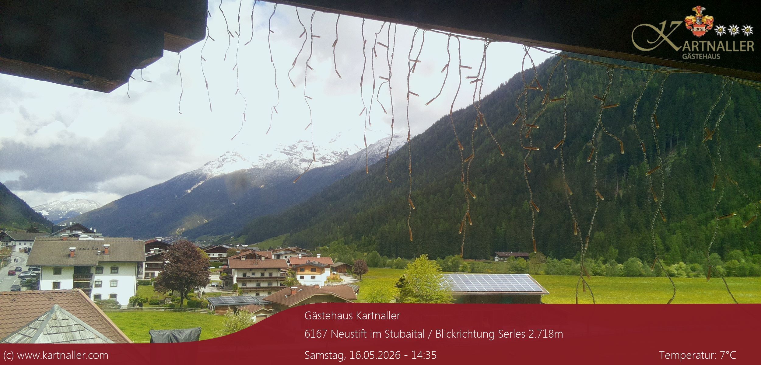 Archived image Webcam View to Neustift and Serles