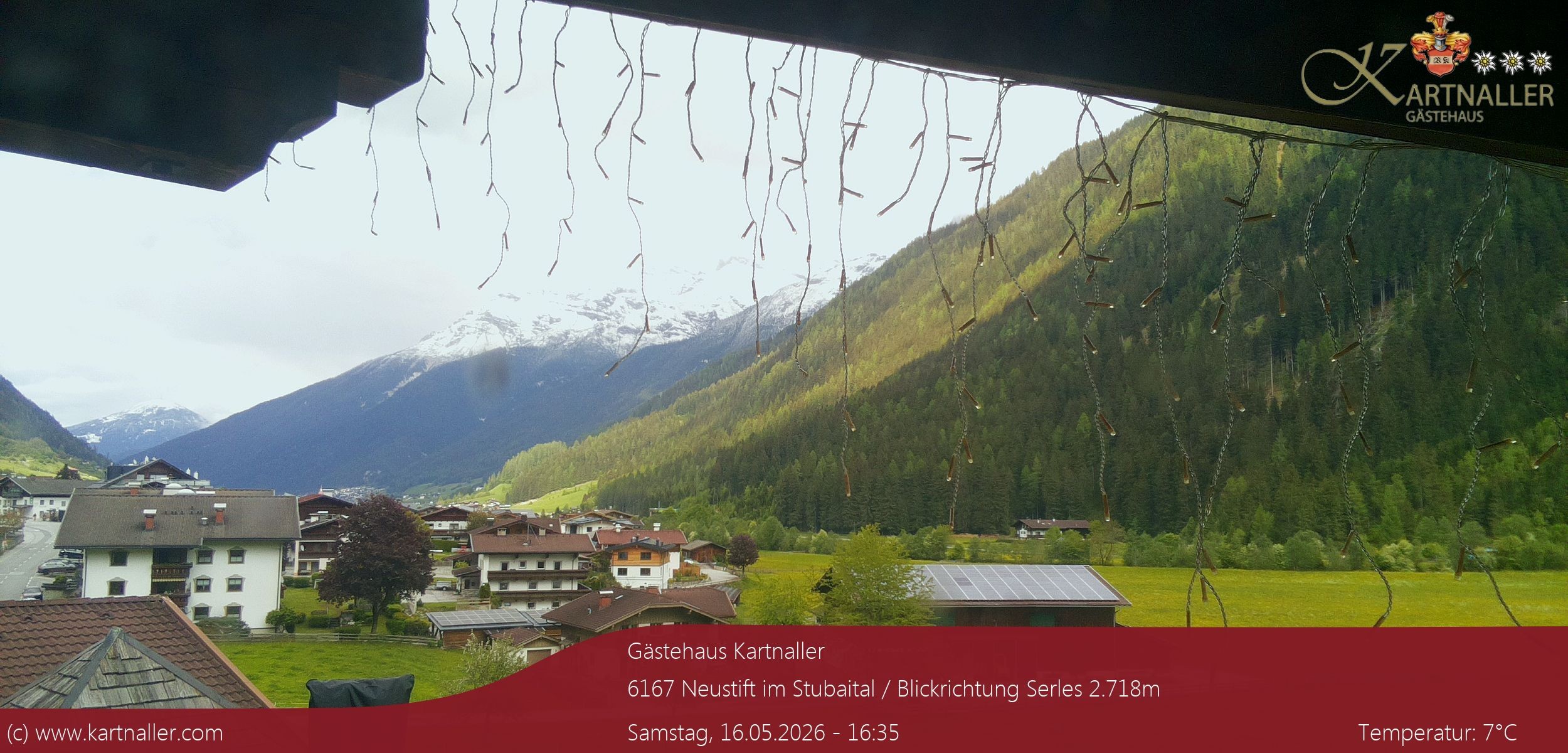 Archived image Webcam View to Neustift and Serles