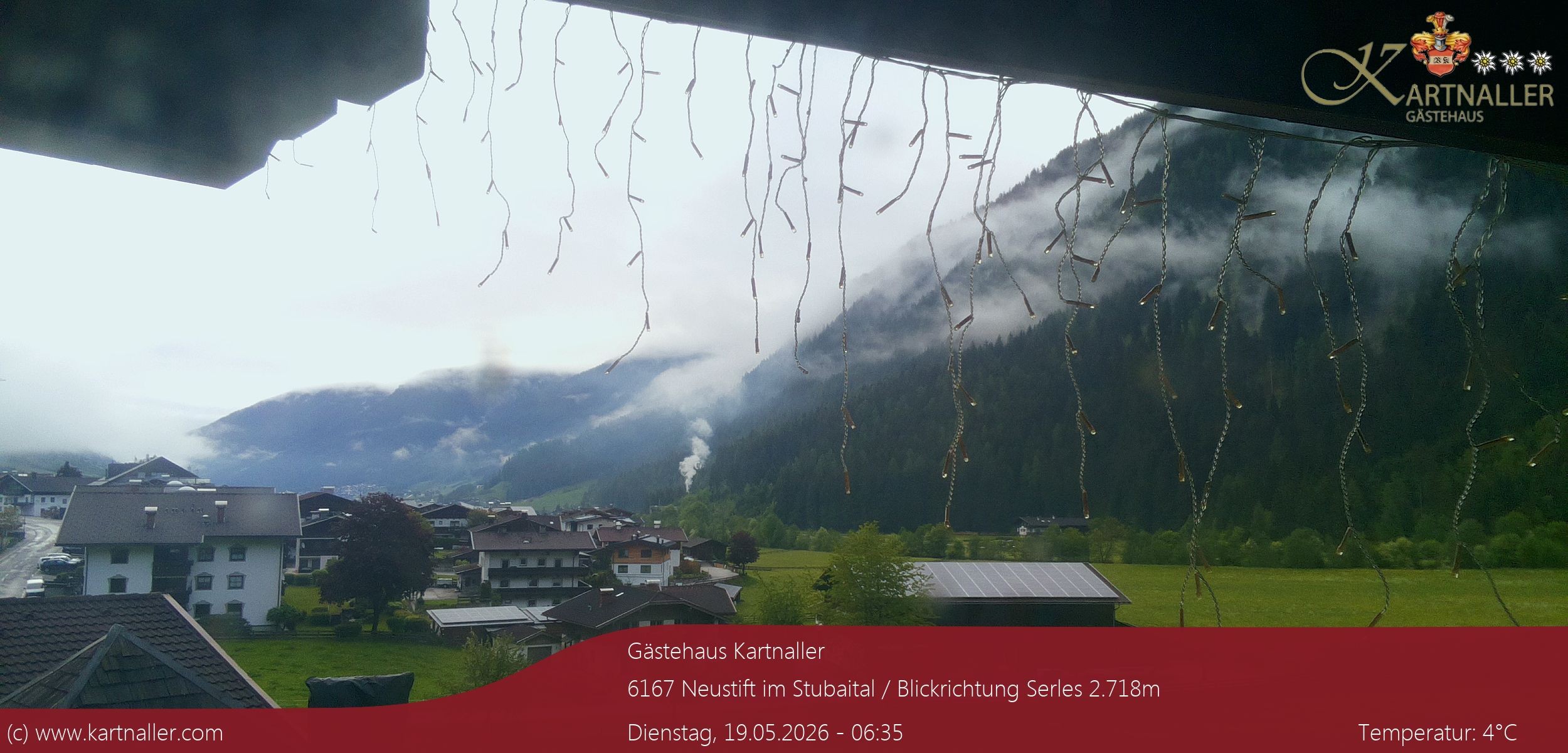 Archiv Foto Webcam Blick Neustift und Serles / Stubaital