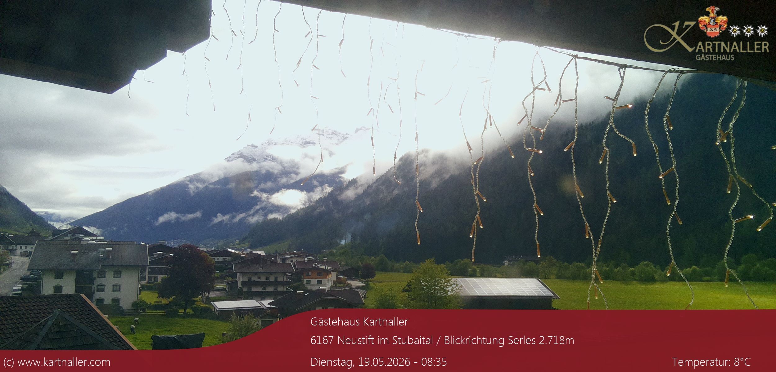 Archiv Foto Webcam Blick Neustift und Serles / Stubaital