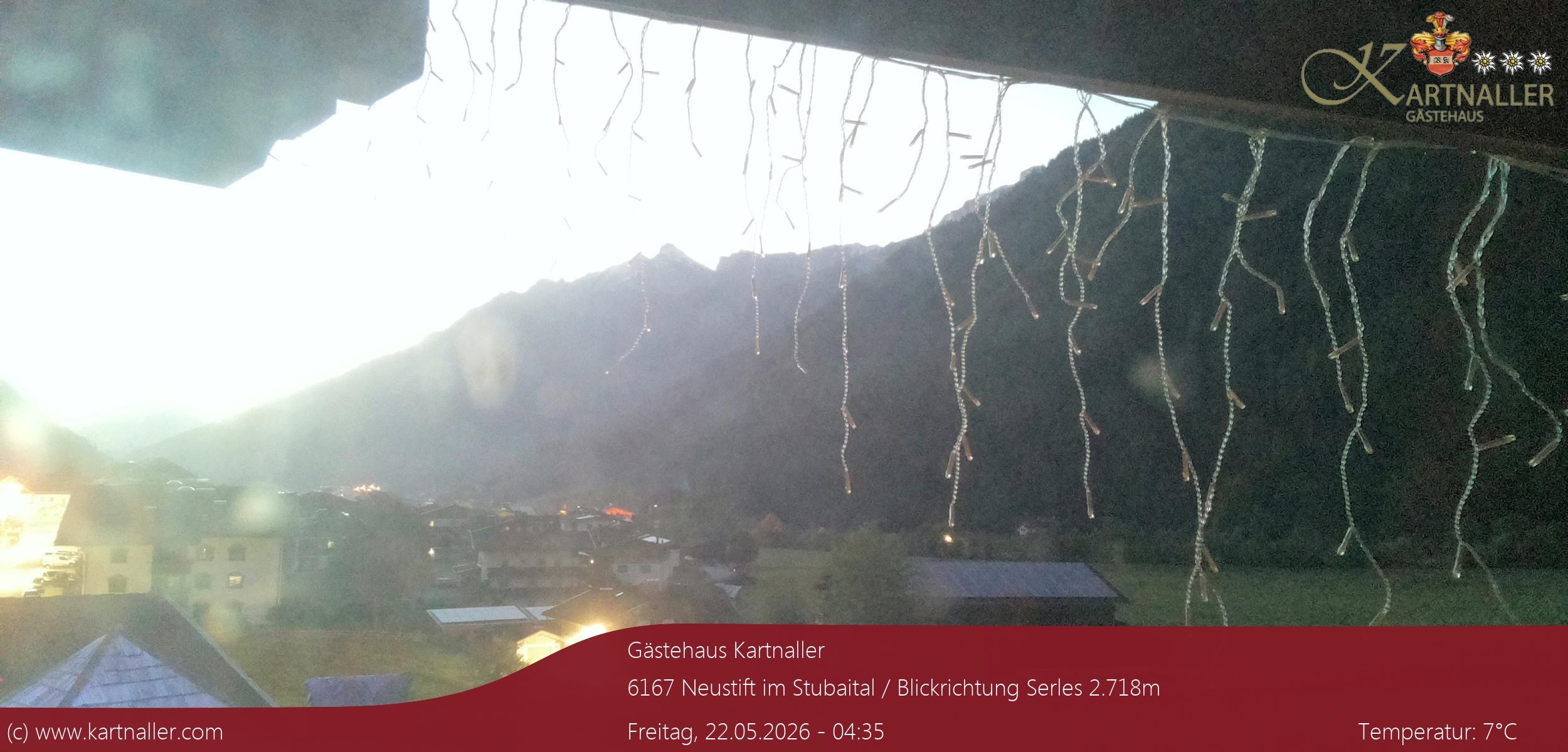 Archived image Webcam View to Neustift and Serles