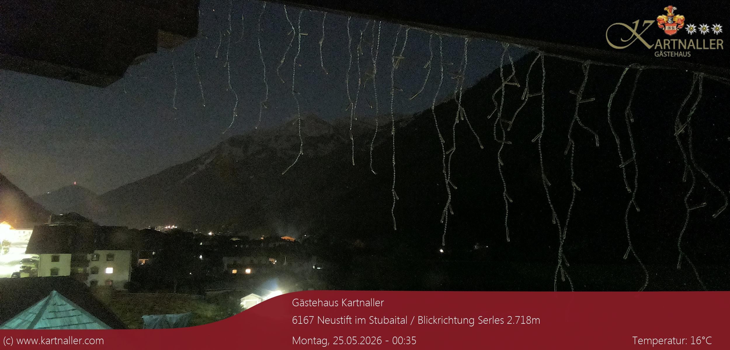 Archiv Foto Webcam Blick Neustift und Serles / Stubaital