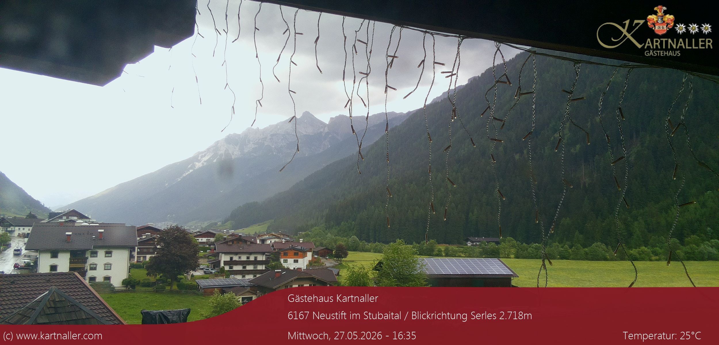 Archived image Webcam View to Neustift and Serles