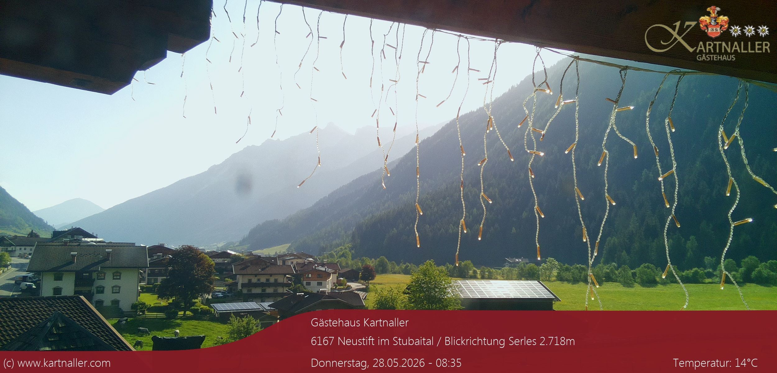 Archiv Foto Webcam Blick Neustift und Serles / Stubaital