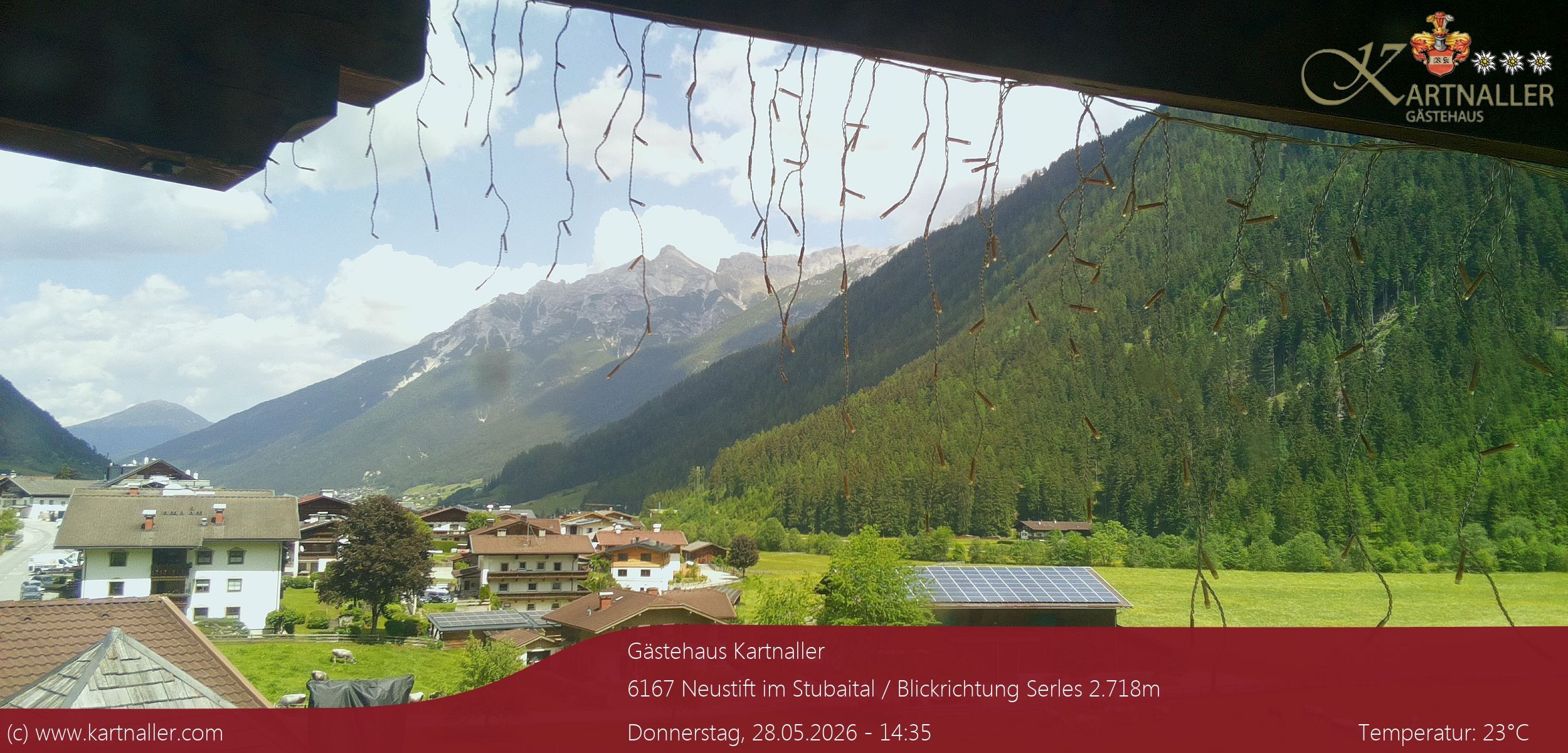 Archived image Webcam View to Neustift and Serles