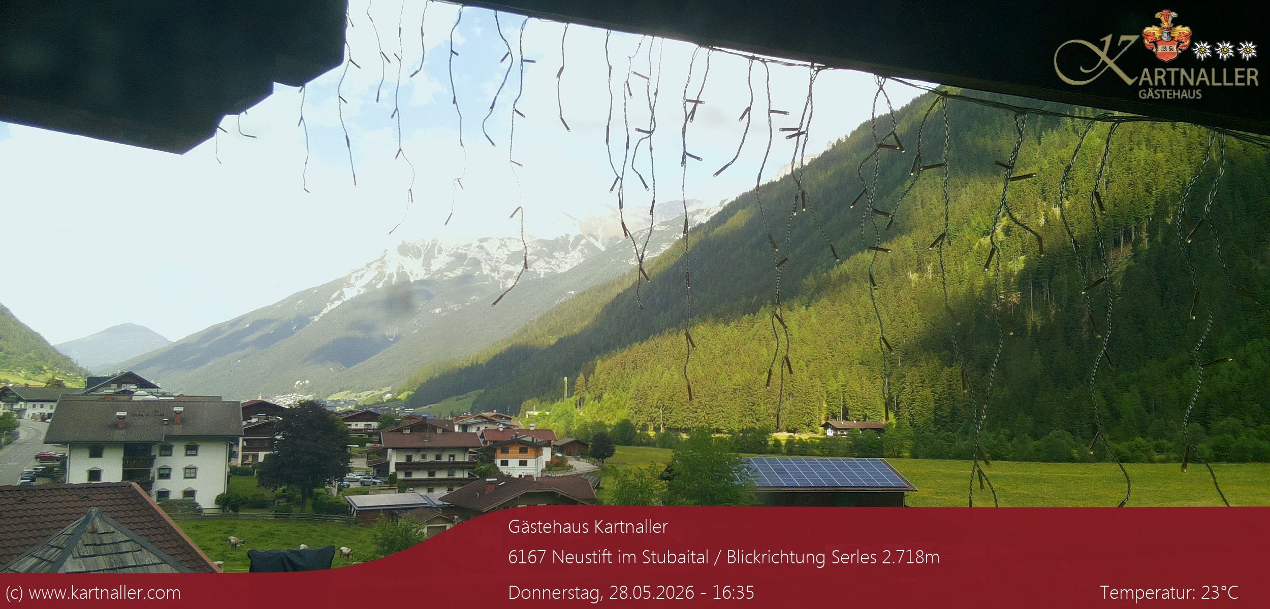 Archived image Webcam View to Neustift and Serles