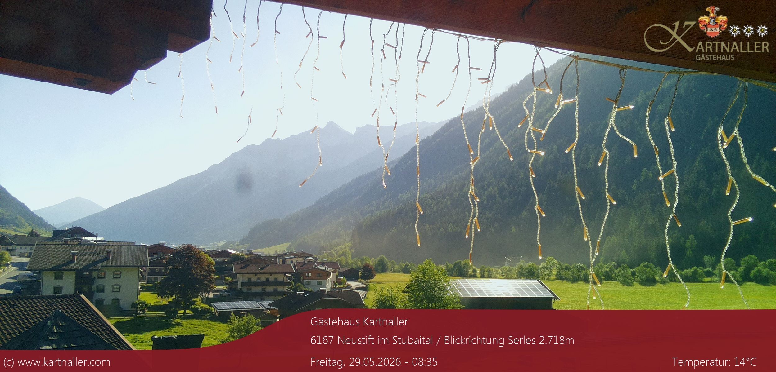 Archived image Webcam View to Neustift and Serles
