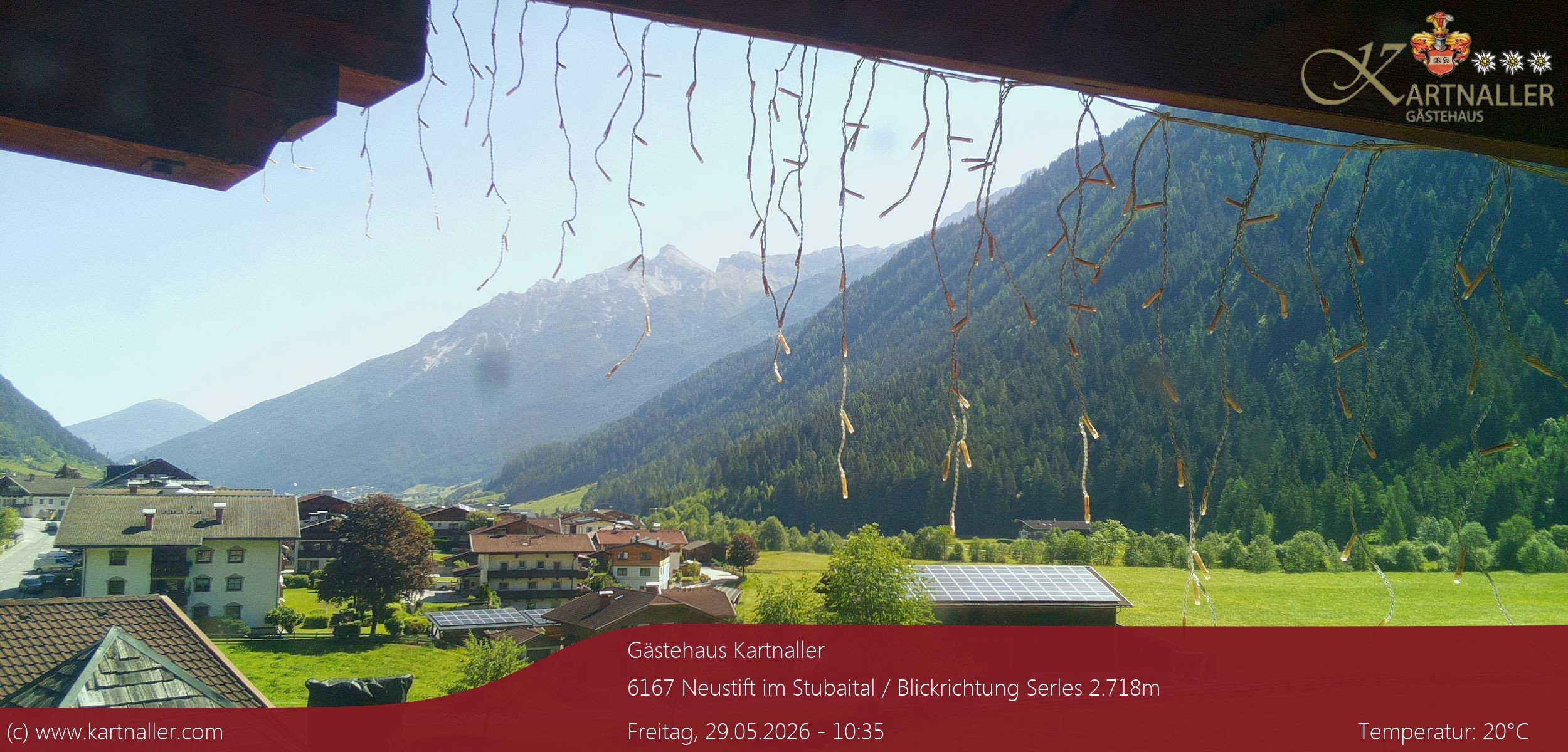 Archived image Webcam View to Neustift and Serles