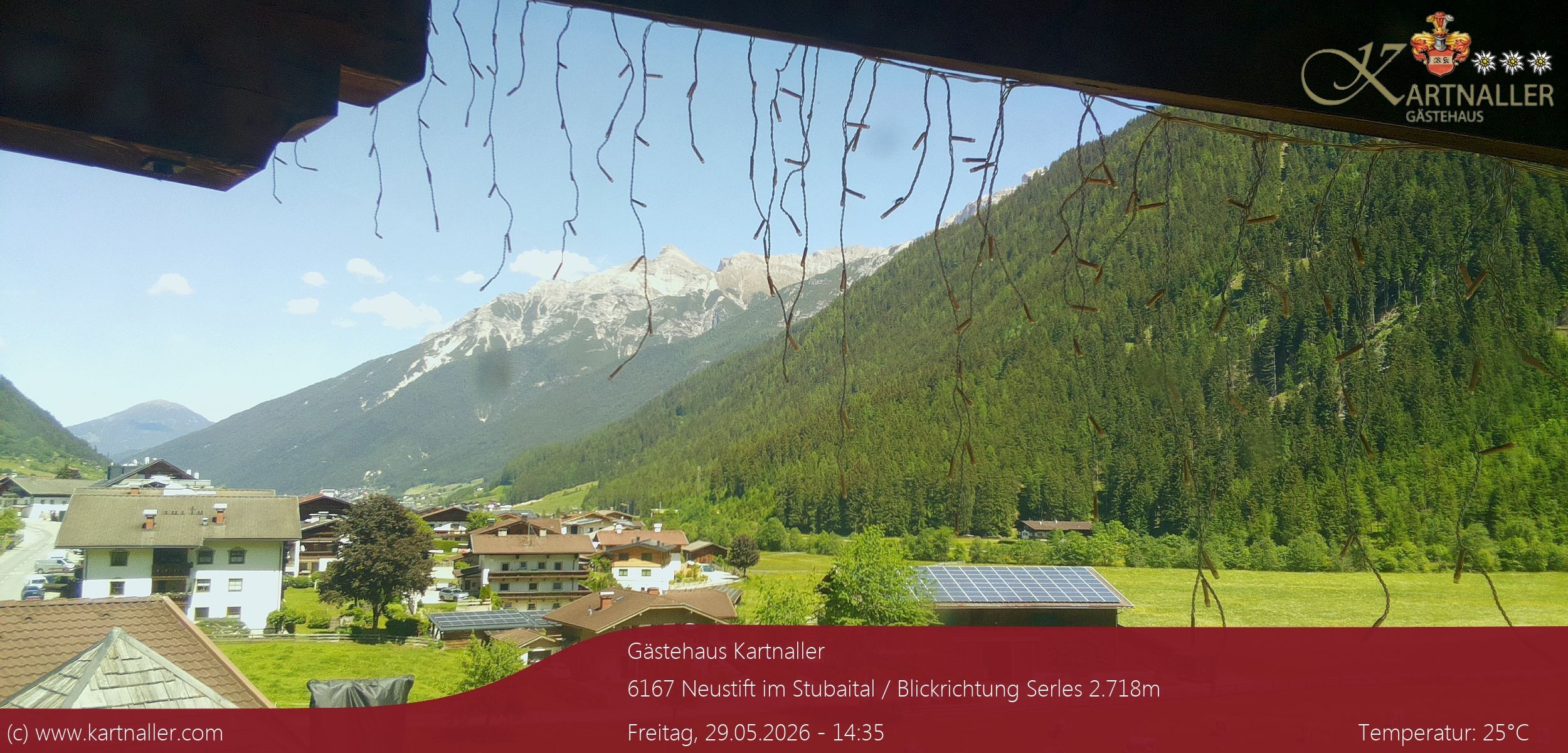 Archived image Webcam View to Neustift and Serles