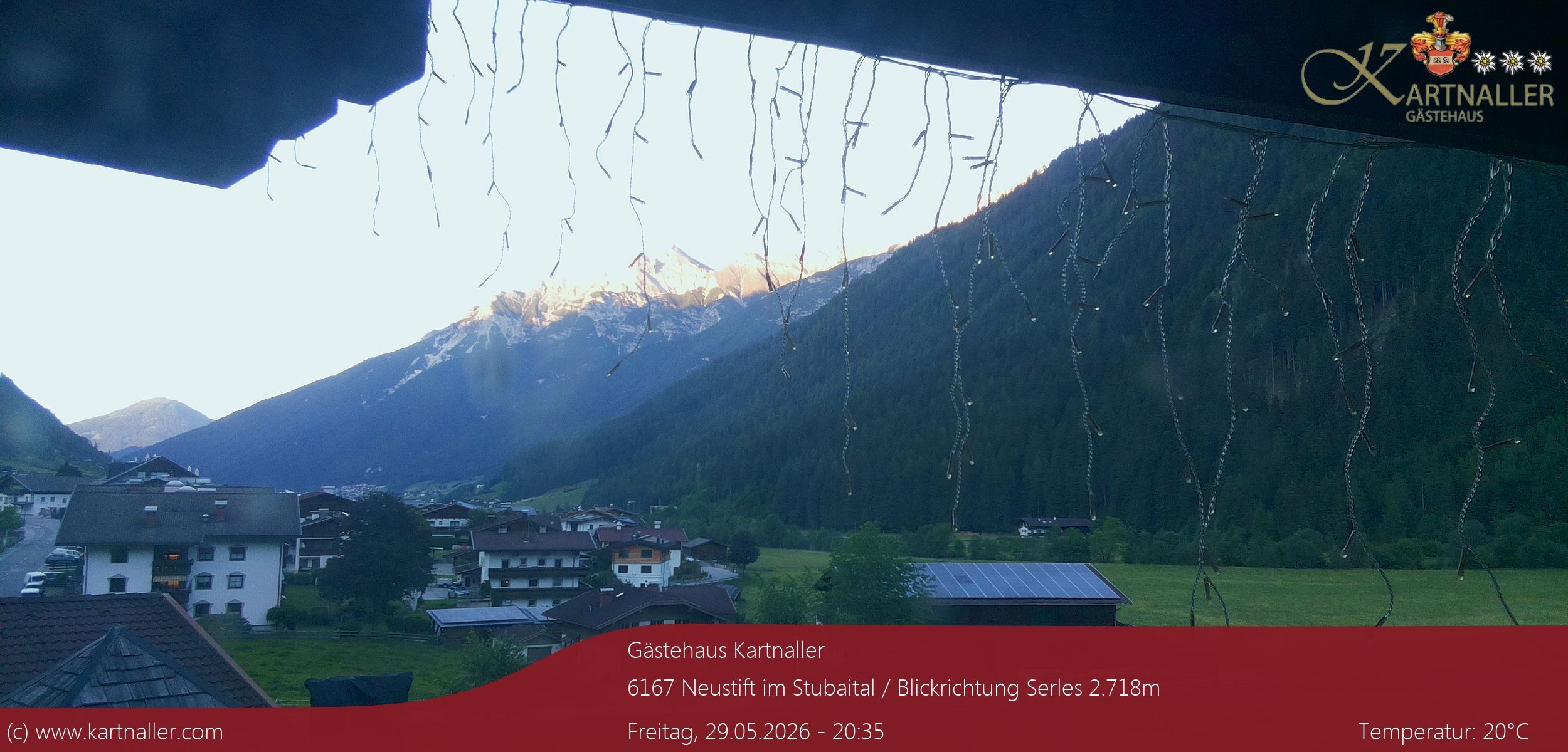 Archived image Webcam View to Neustift and Serles