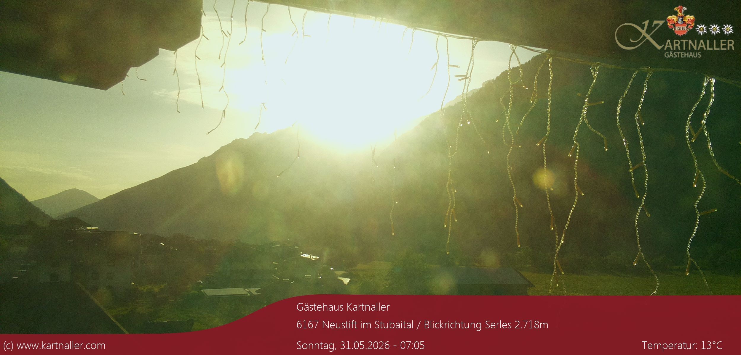 Archiv Foto Webcam Blick Neustift und Serles / Stubaital