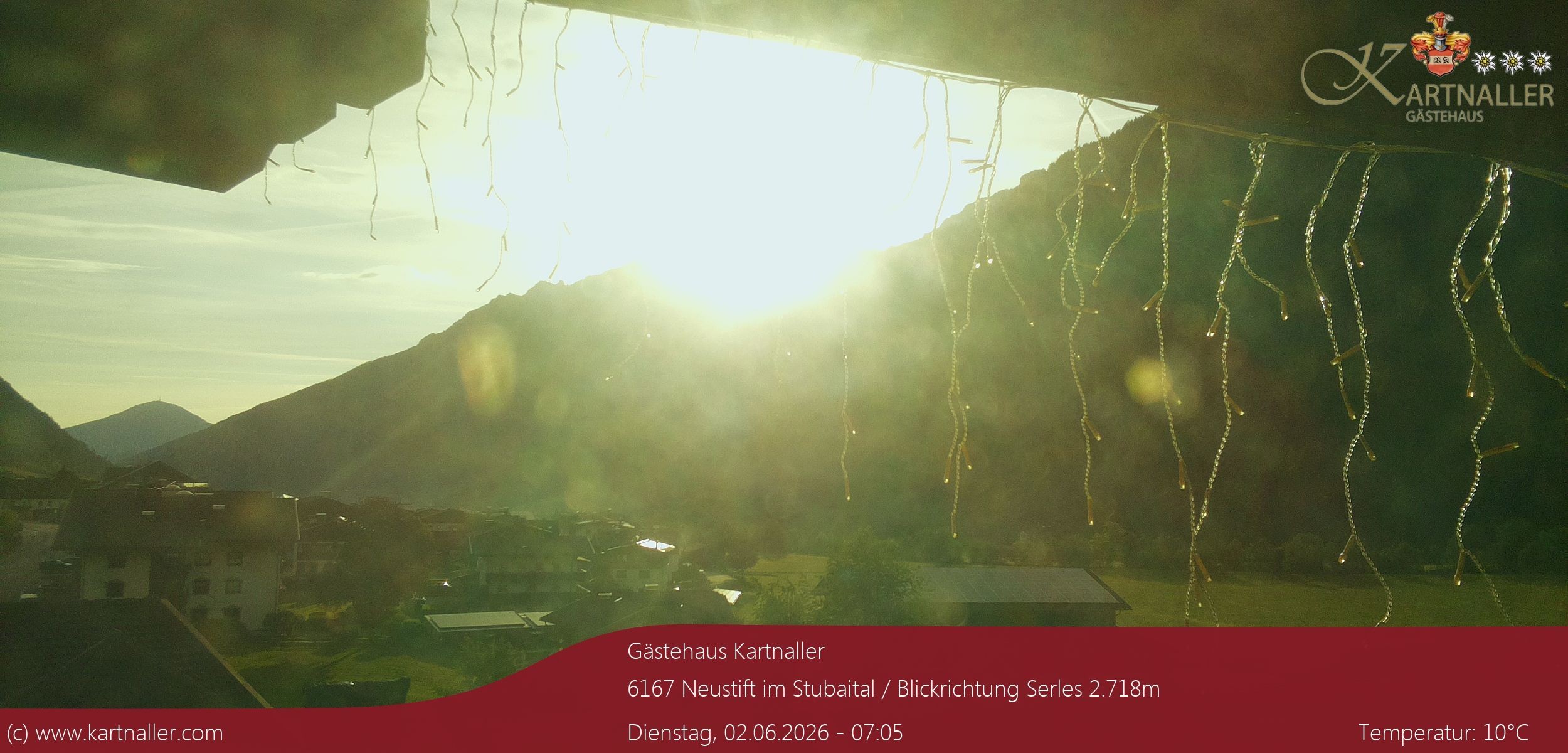 Archiv Foto Webcam Blick Neustift und Serles / Stubaital