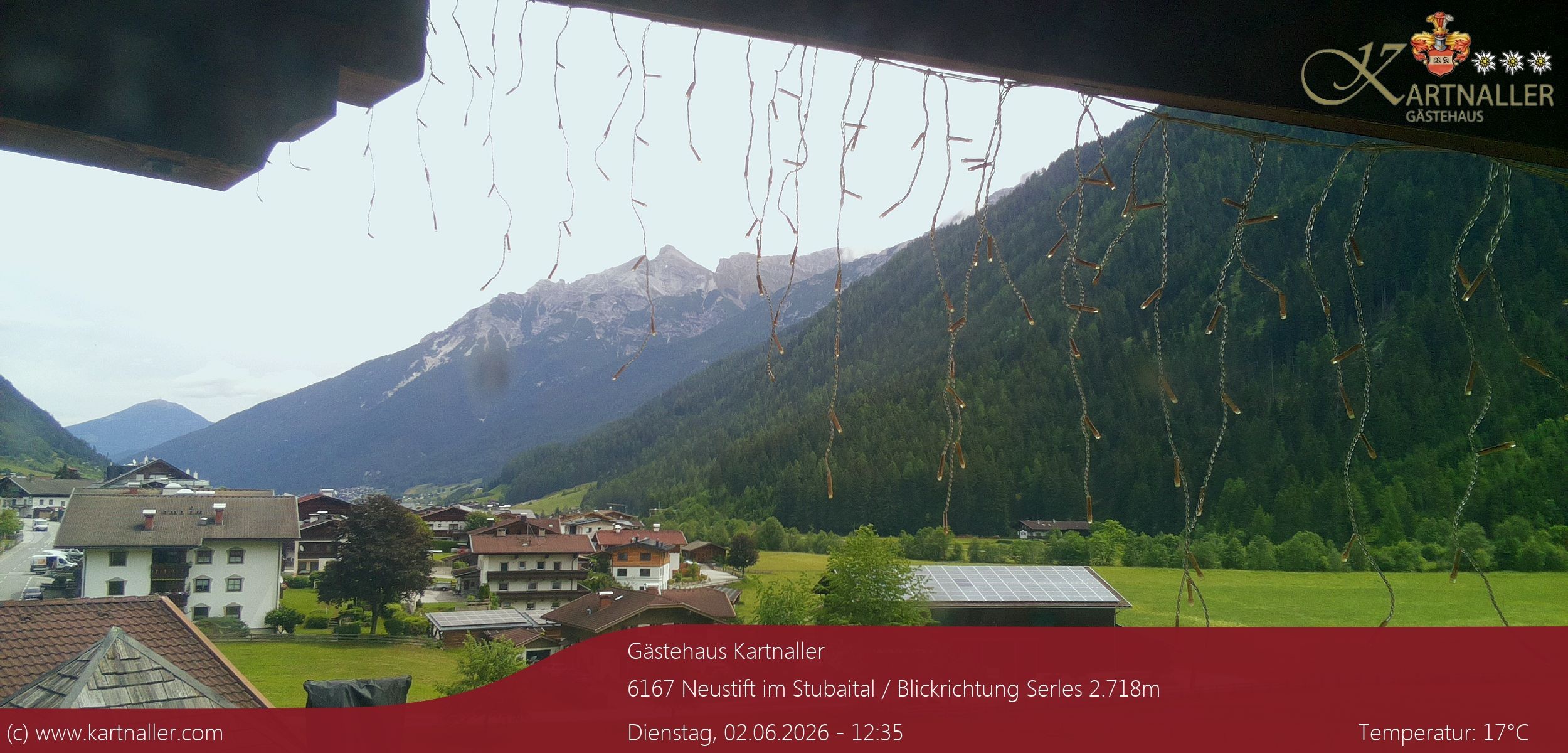Archiv Foto Webcam Blick Neustift und Serles / Stubaital