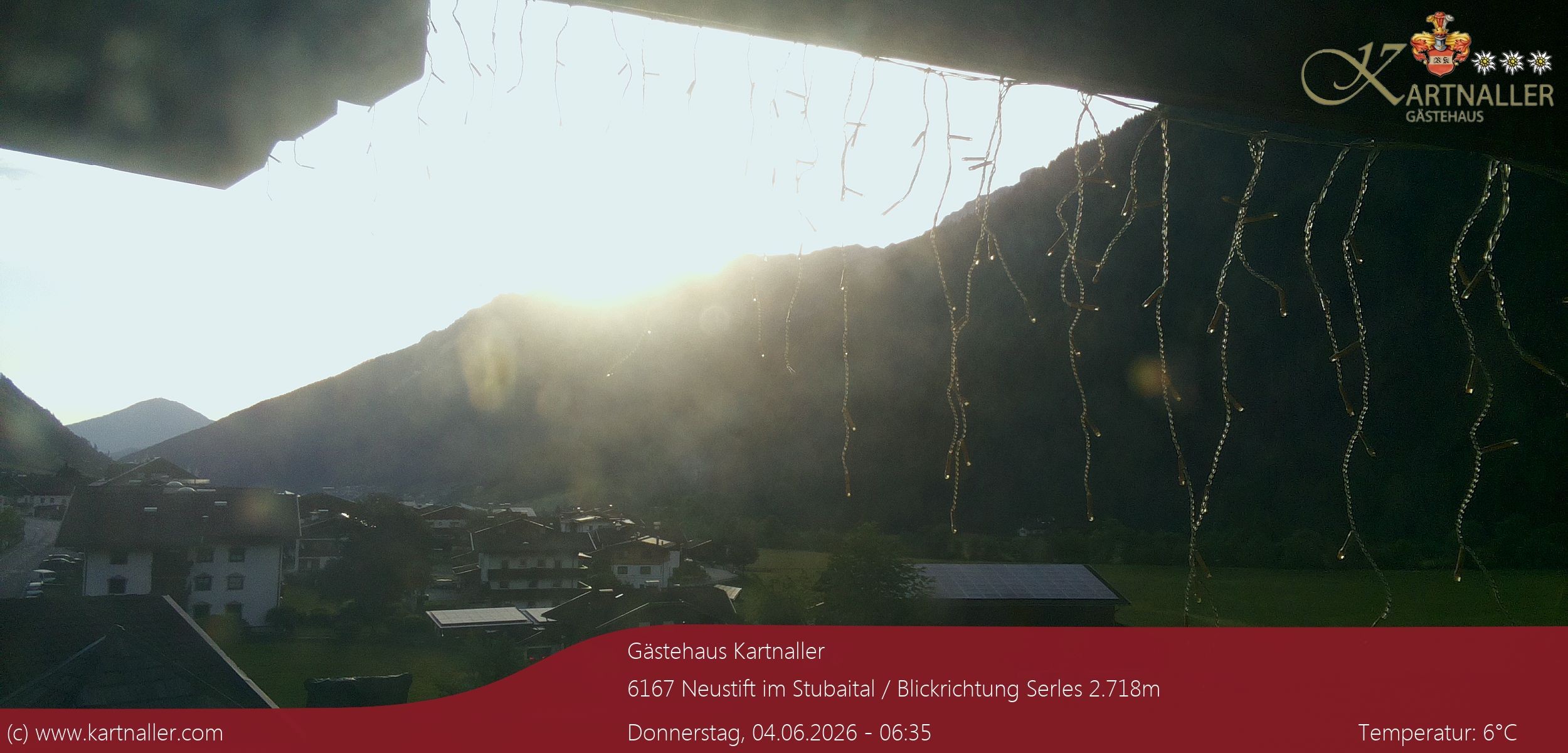 Archiv Foto Webcam Blick Neustift und Serles / Stubaital