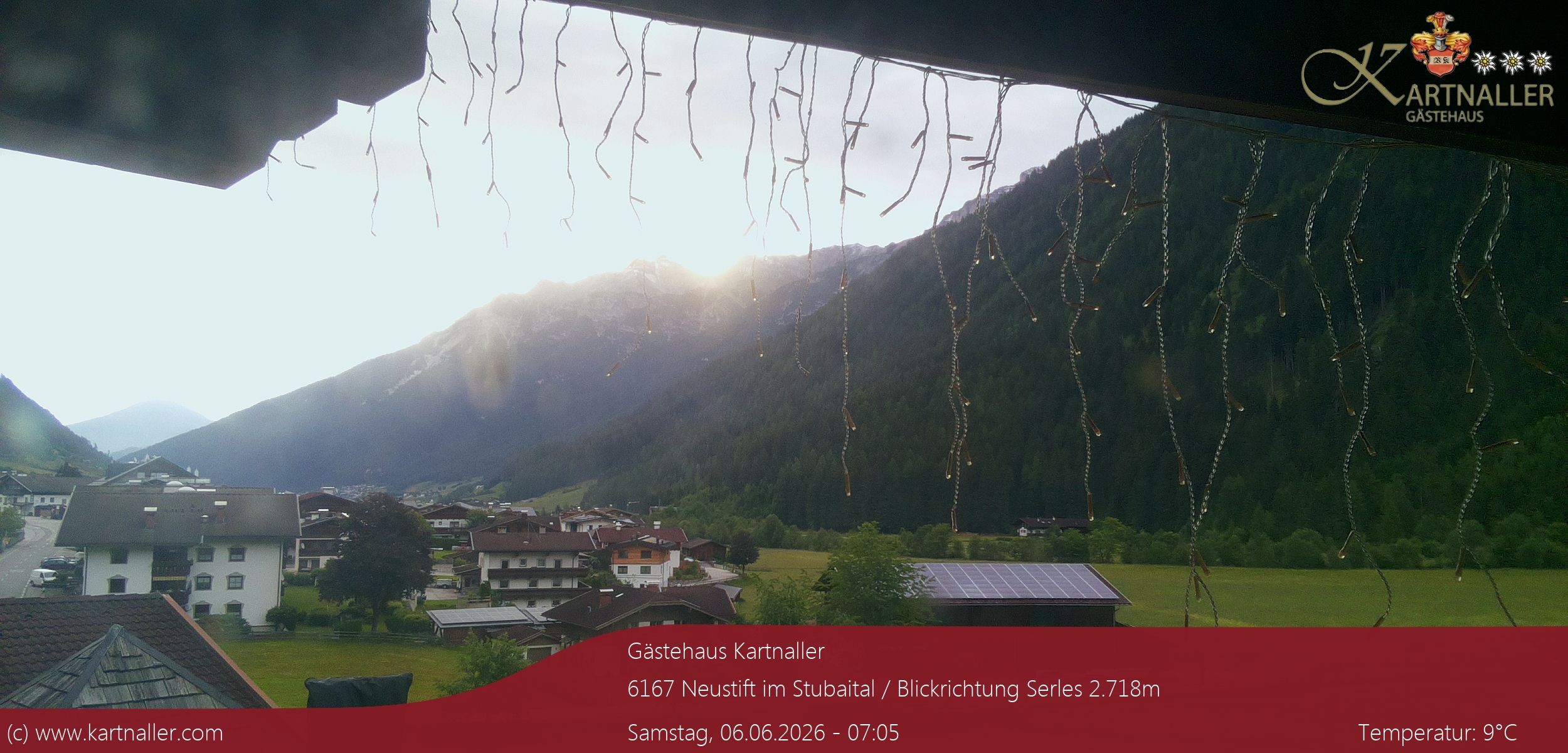 Archived image Webcam View to Neustift and Serles