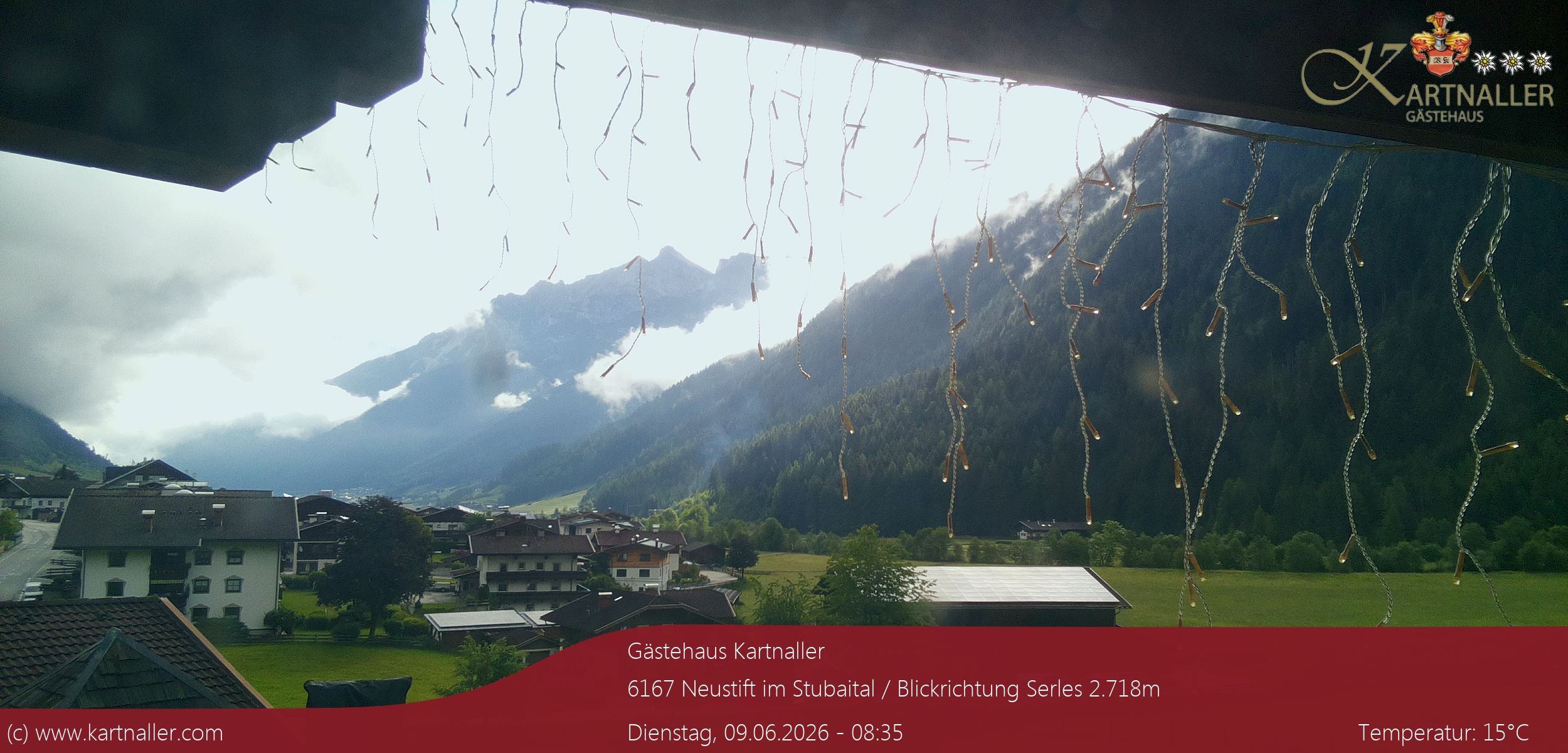 Archiv Foto Webcam Blick Neustift und Serles / Stubaital
