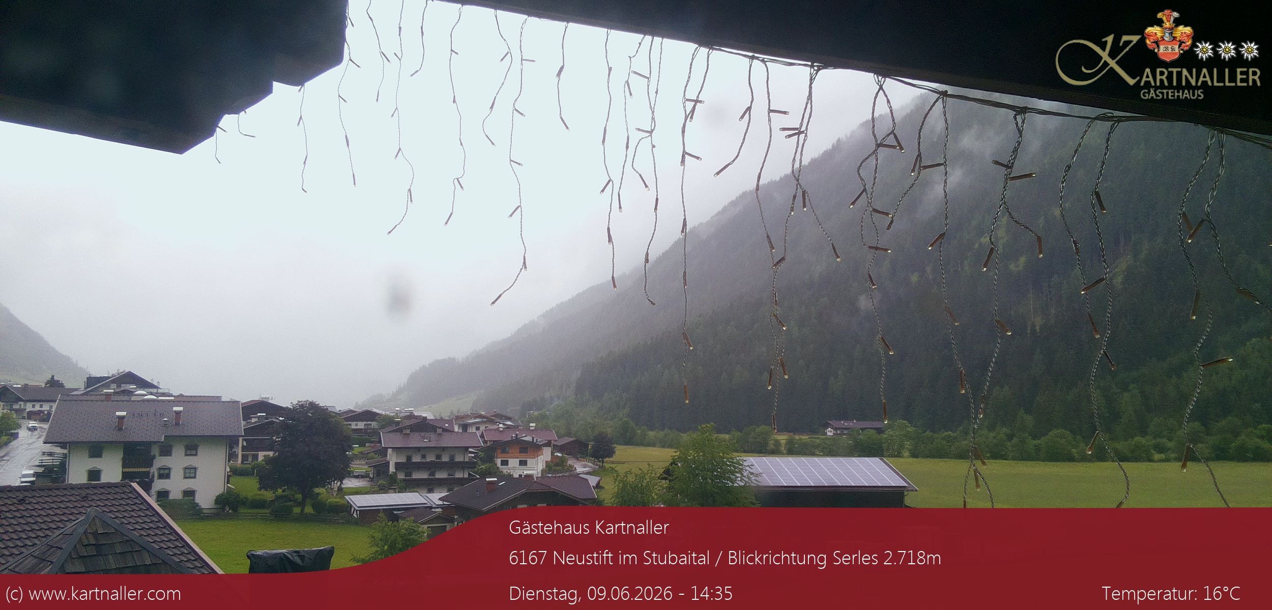 Archiv Foto Webcam Blick Neustift und Serles / Stubaital