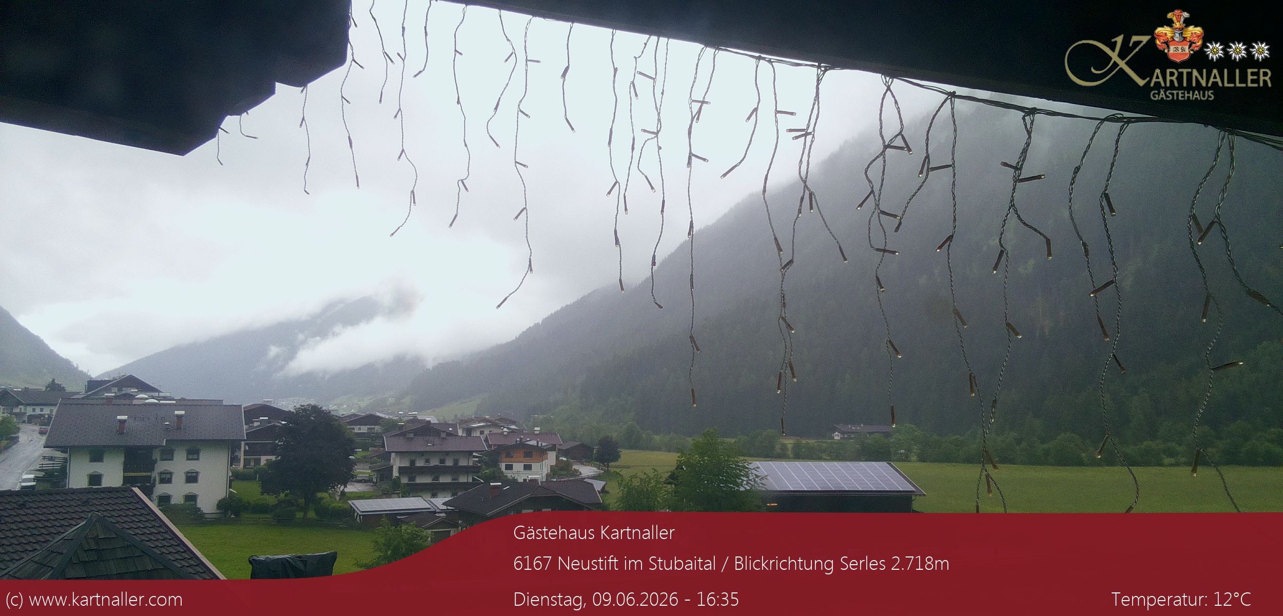 Archiv Foto Webcam Blick Neustift und Serles / Stubaital