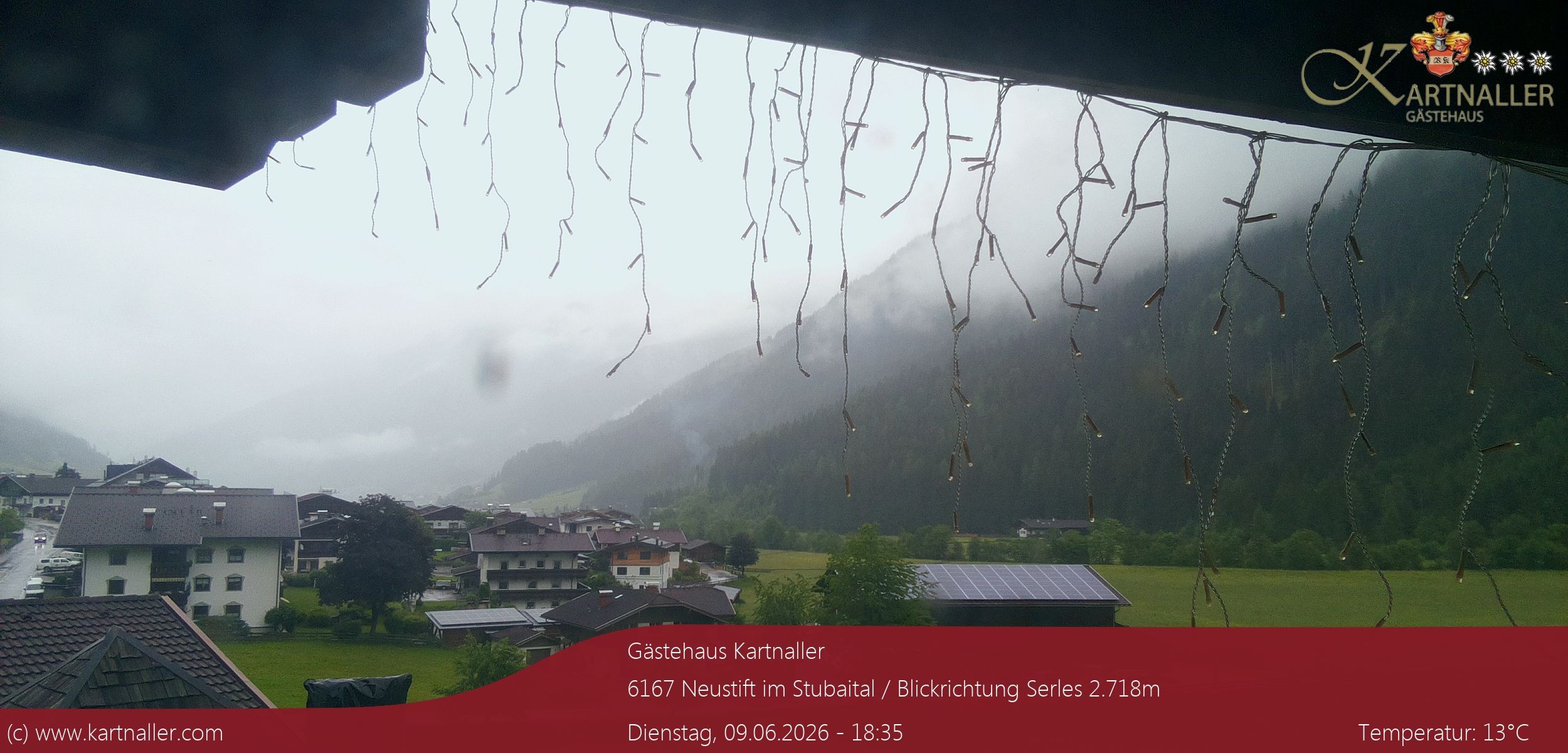 Archiv Foto Webcam Blick Neustift und Serles / Stubaital