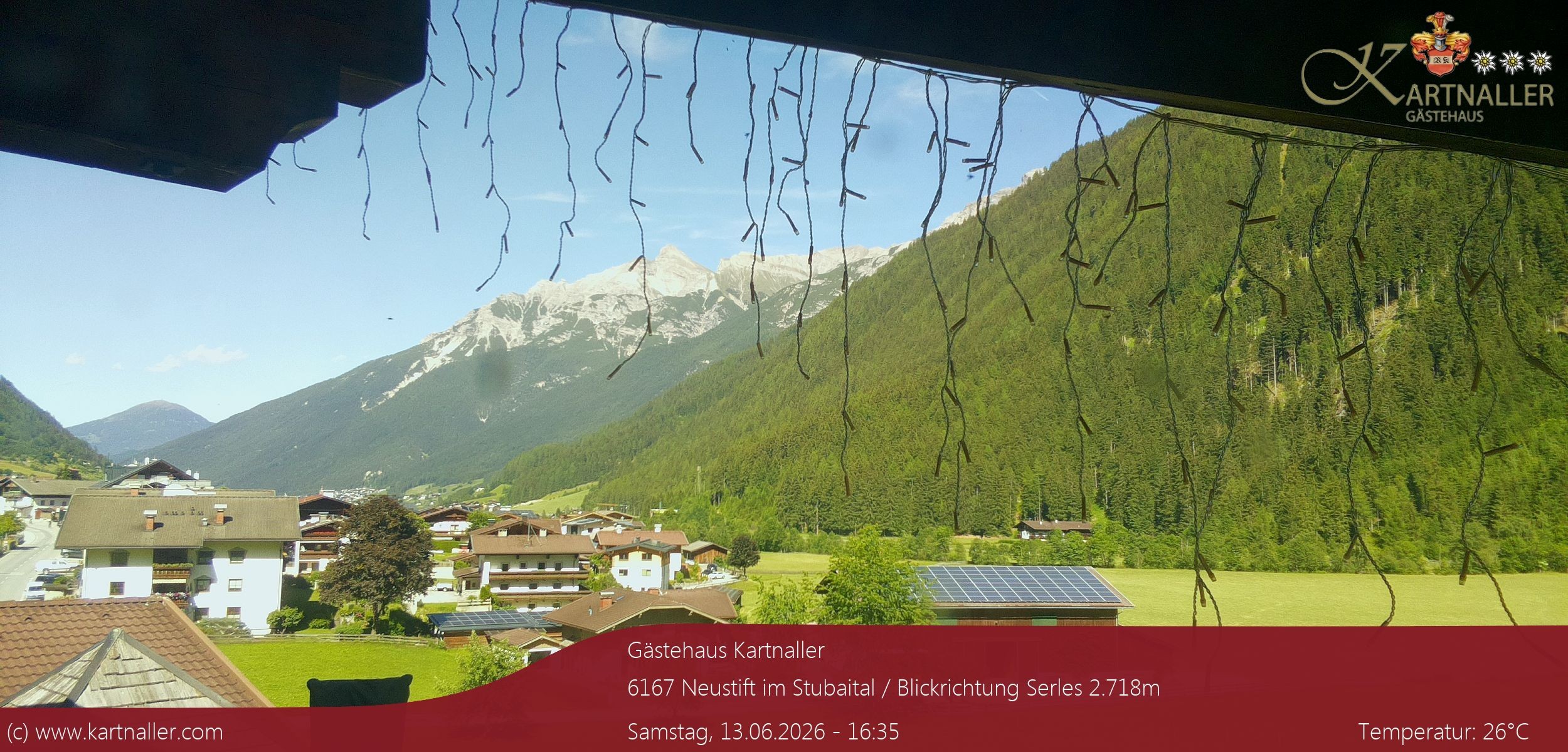 Archiv Foto Webcam Blick Neustift und Serles / Stubaital