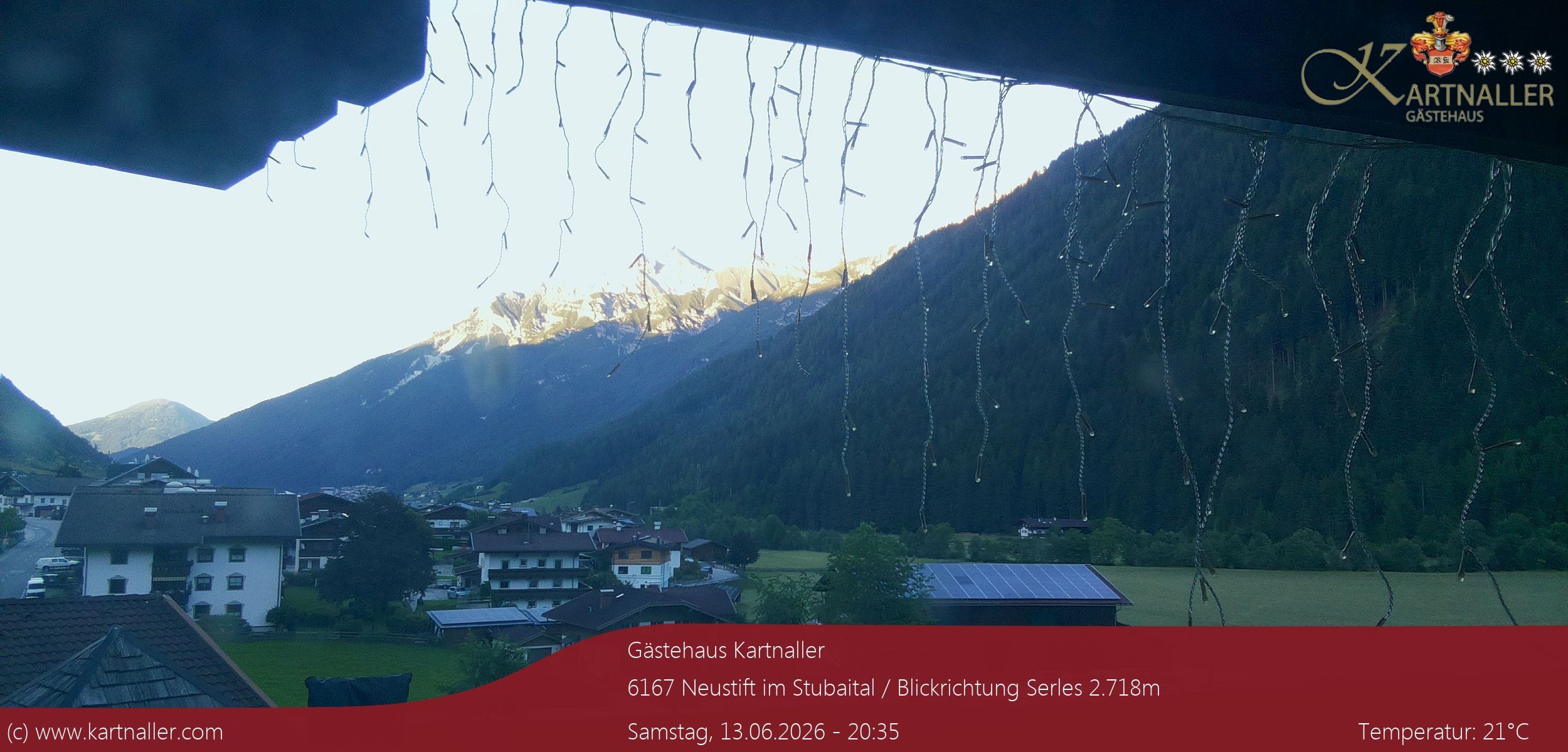 Archiv Foto Webcam Blick Neustift und Serles / Stubaital