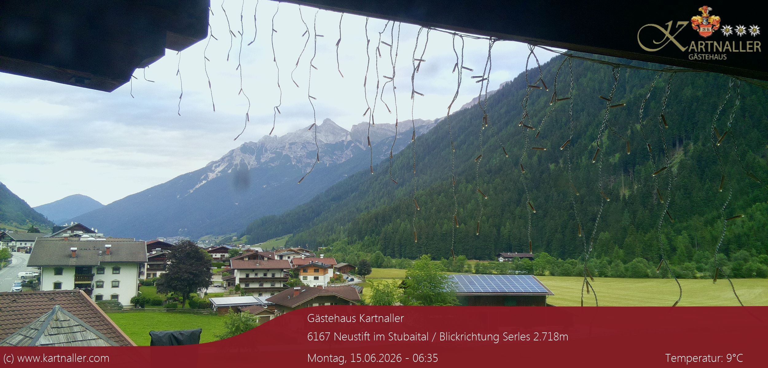 Archiv Foto Webcam Blick Neustift und Serles / Stubaital