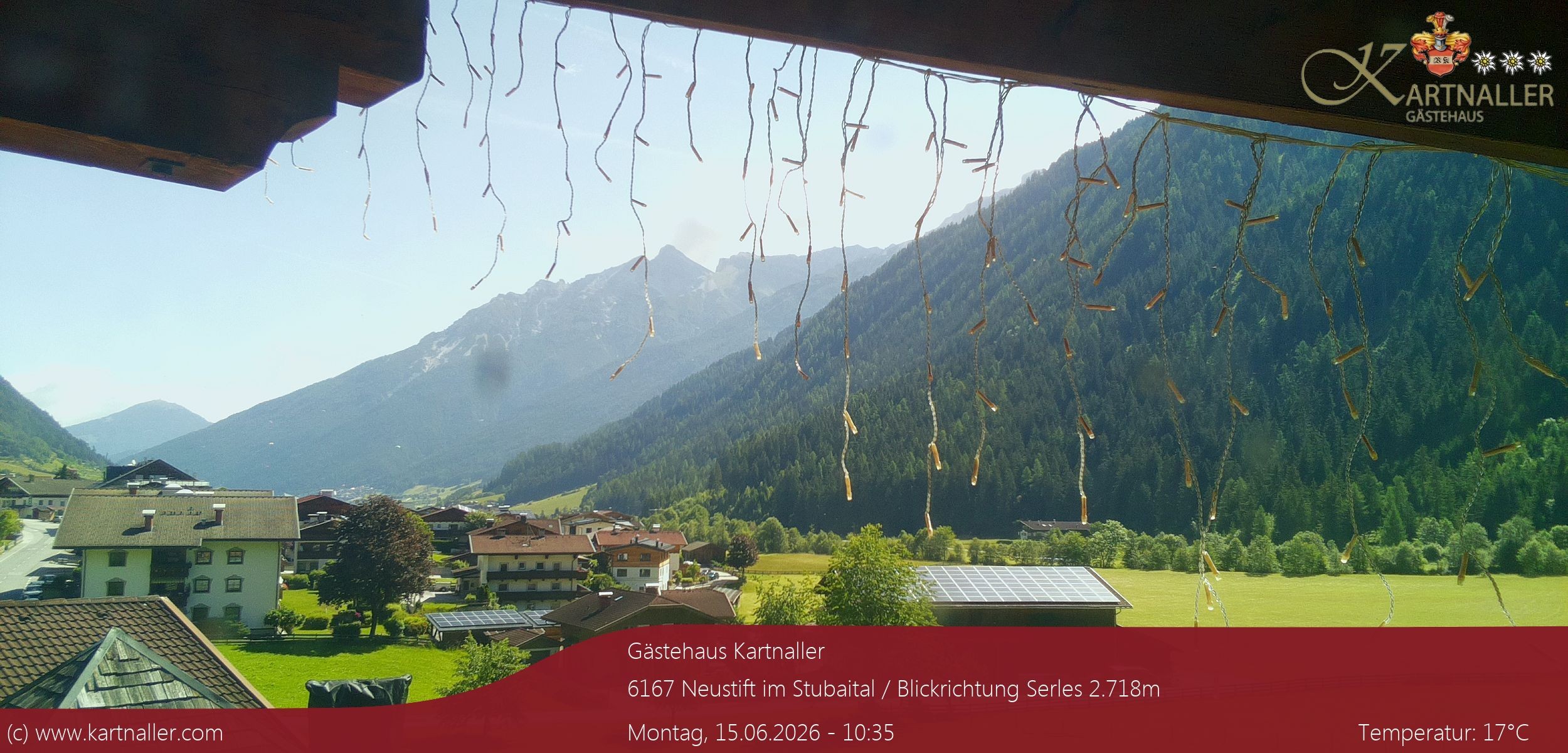 Archiv Foto Webcam Blick Neustift und Serles / Stubaital