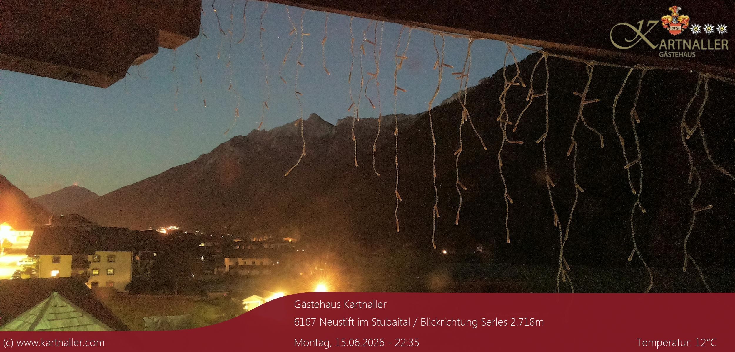 Archiv Foto Webcam Blick Neustift und Serles / Stubaital