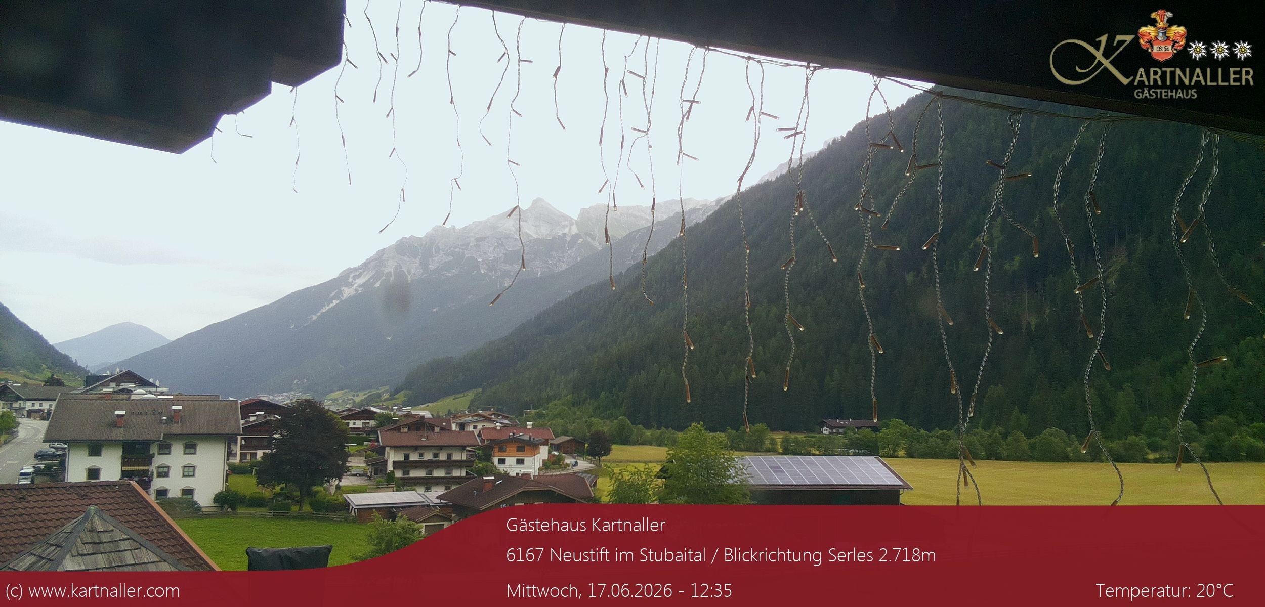 Archived image Webcam View to Neustift and Serles