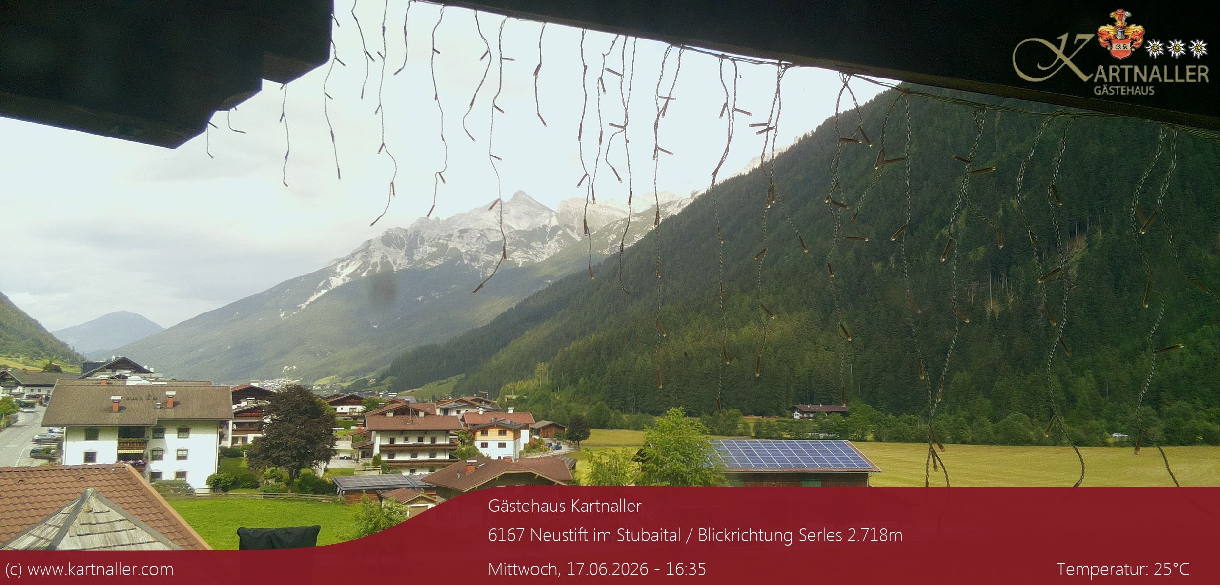 Archived image Webcam View to Neustift and Serles