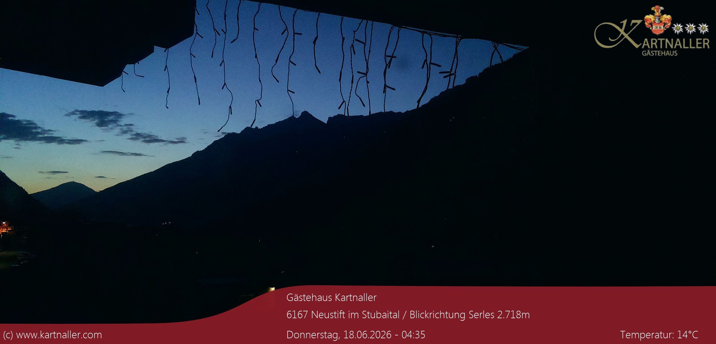 Archived image Webcam View to Neustift and Serles