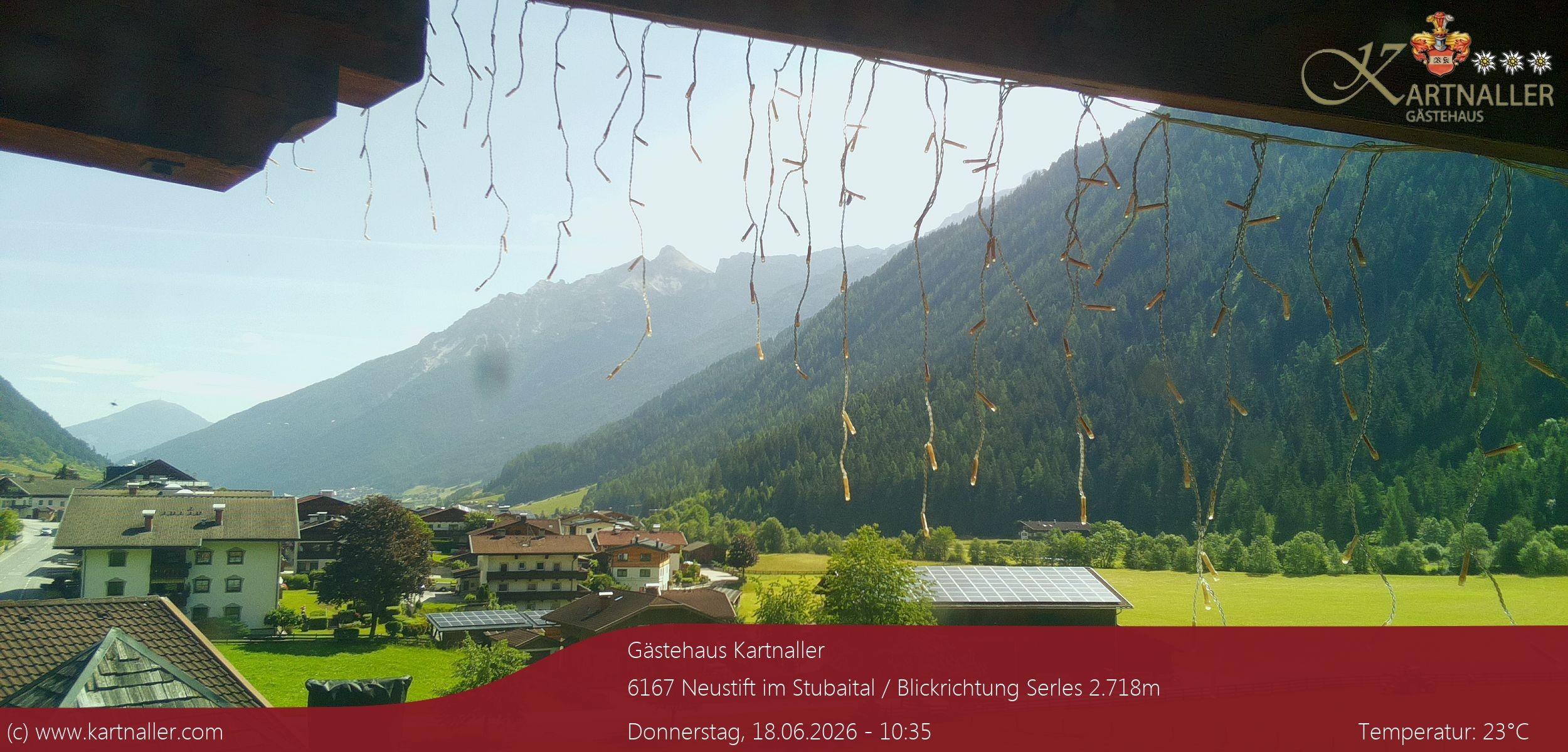 Archiv Foto Webcam Blick Neustift und Serles / Stubaital