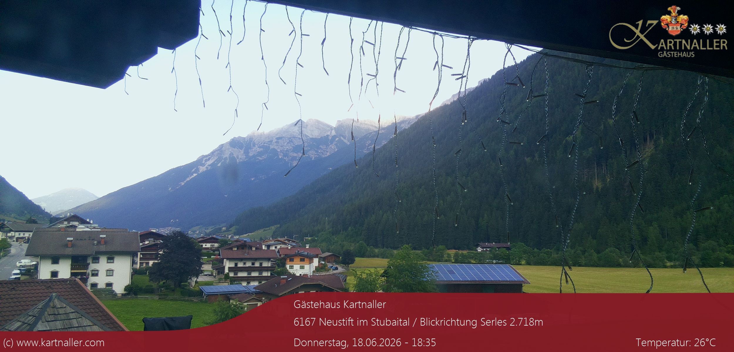 Archived image Webcam View to Neustift and Serles