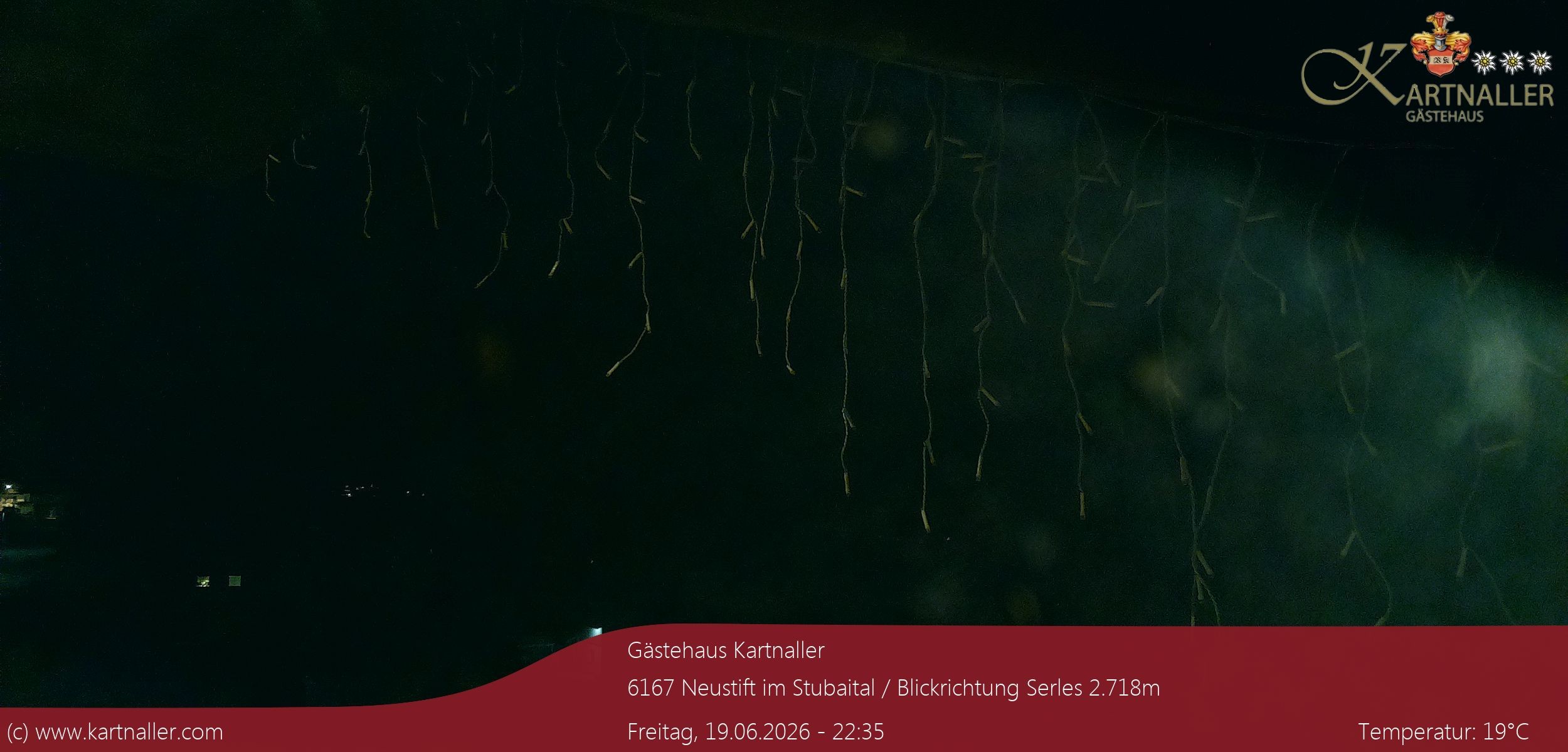 Archiv Foto Webcam Blick Neustift und Serles / Stubaital