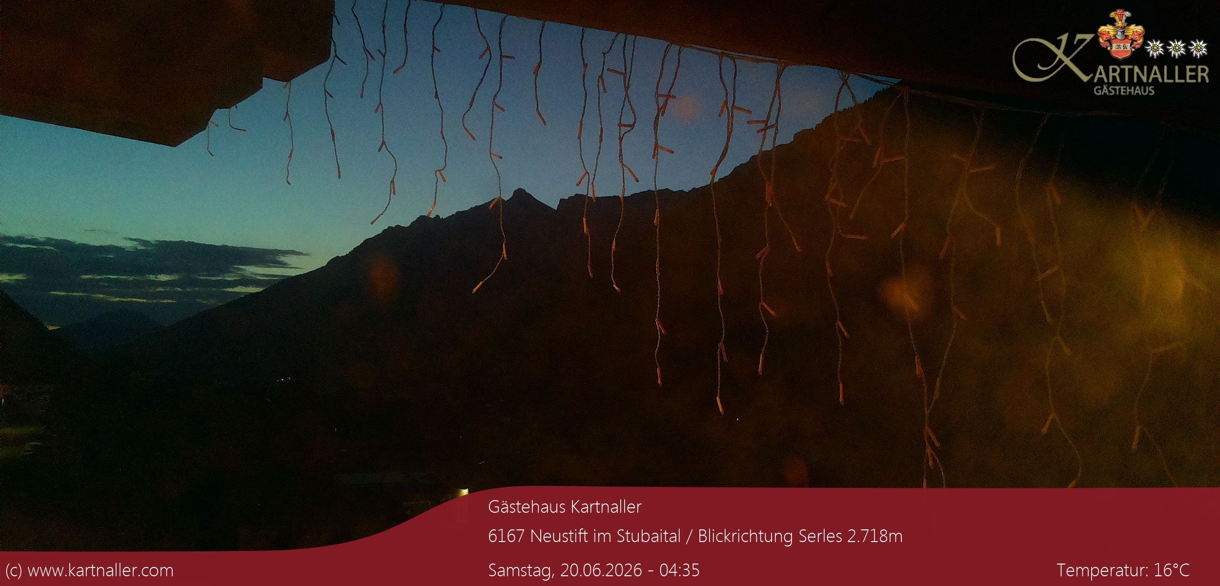 Archiv Foto Webcam Blick Neustift und Serles / Stubaital