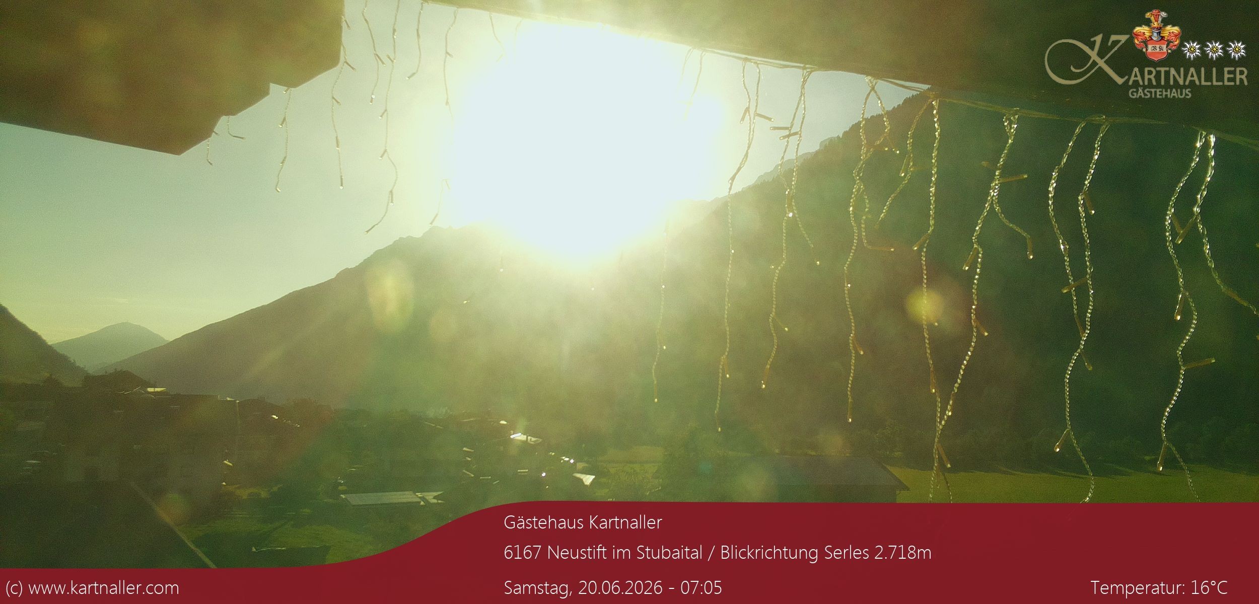 Archiv Foto Webcam Blick Neustift und Serles / Stubaital