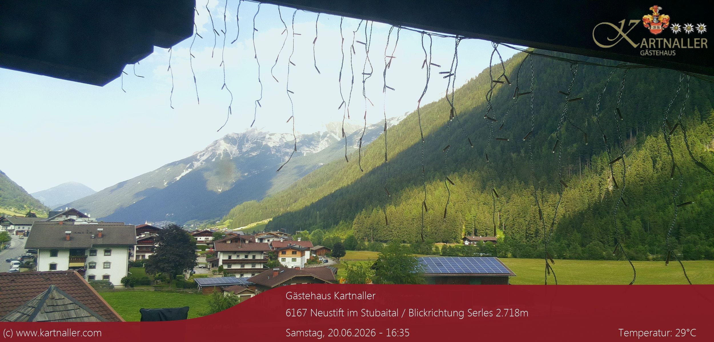 Archiv Foto Webcam Blick Neustift und Serles / Stubaital